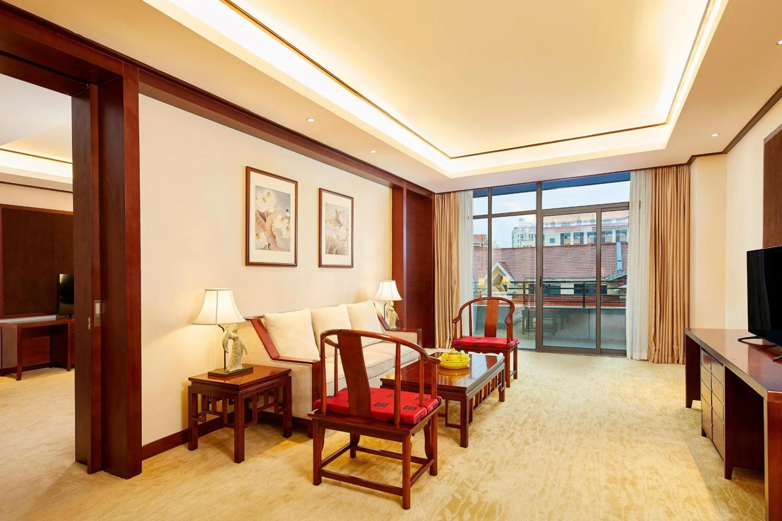 Living room in Four Points by Sheraton Danzhou