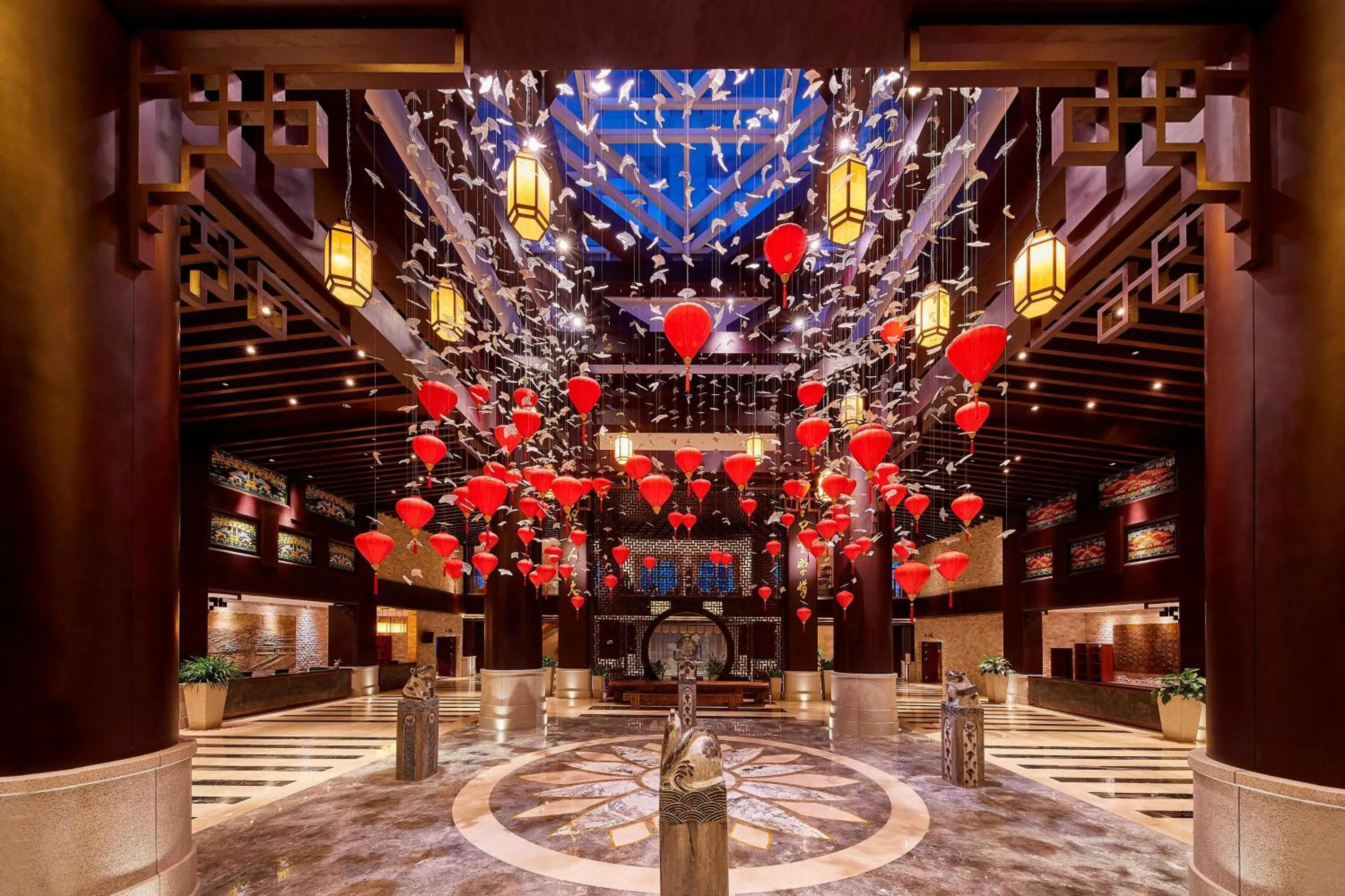 Lobby or reception in Four Points by Sheraton Danzhou