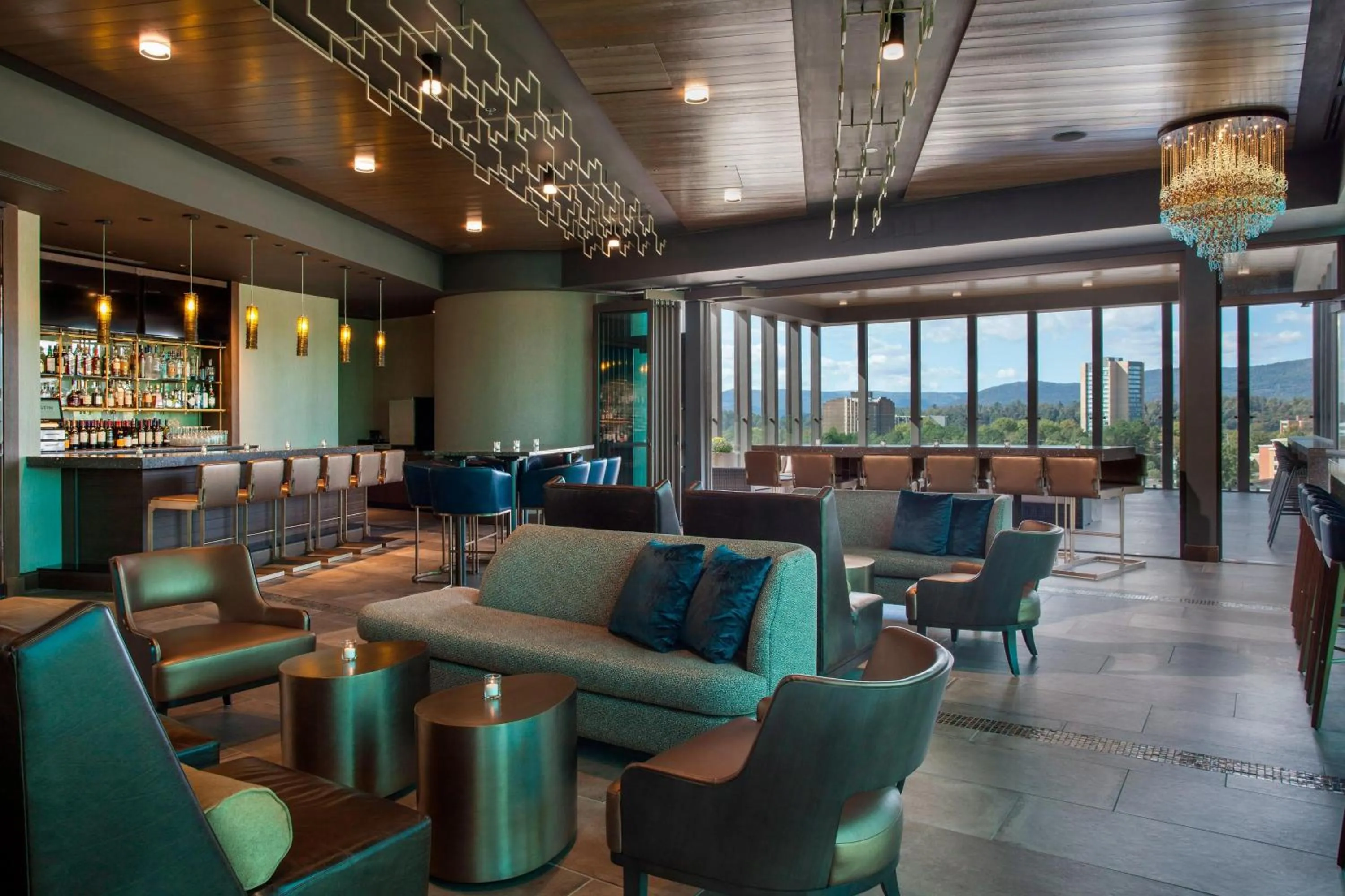 Lounge or bar in The Westin Chattanooga