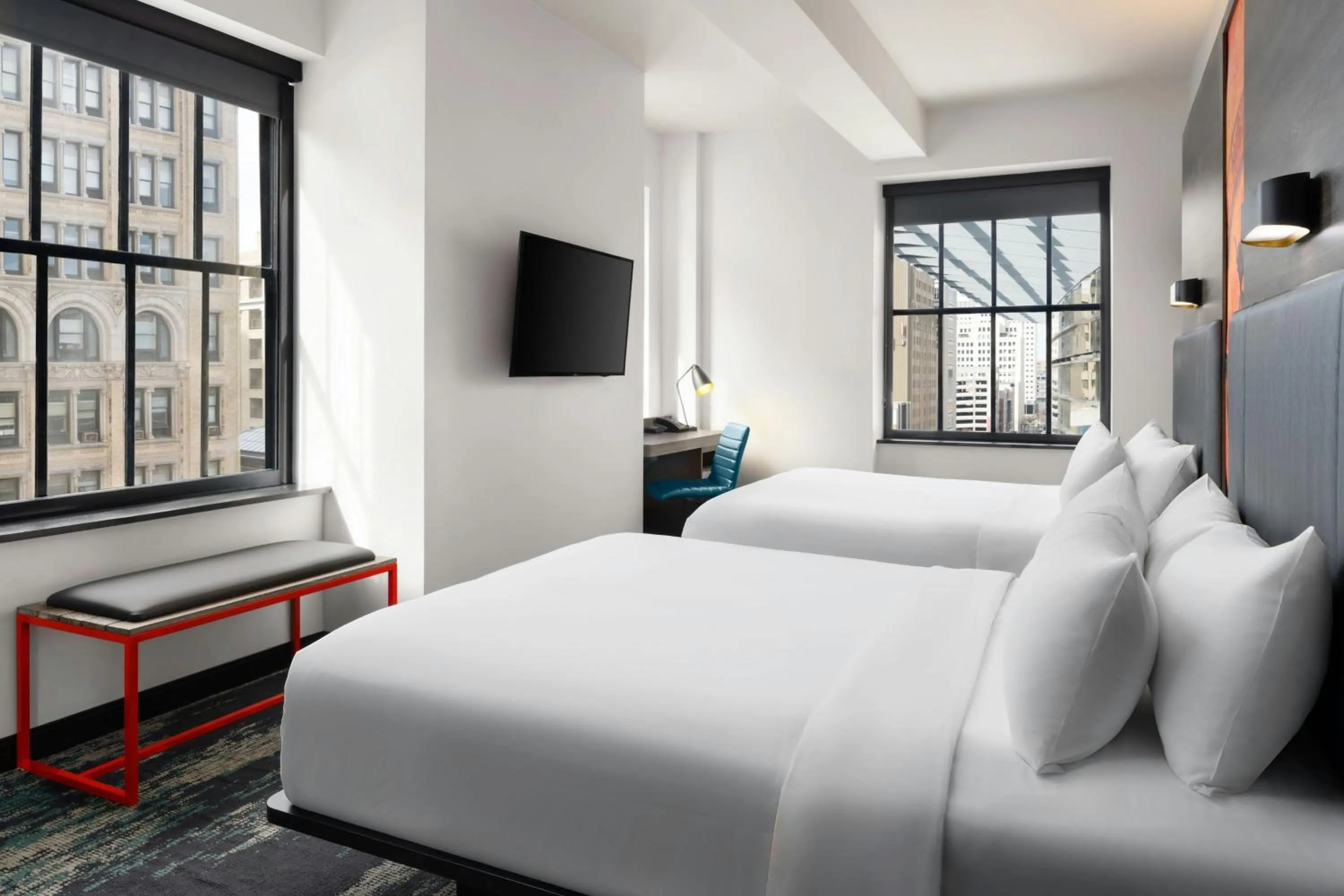 Photo of the whole room, Bed in Aloft Philadelphia Downtown