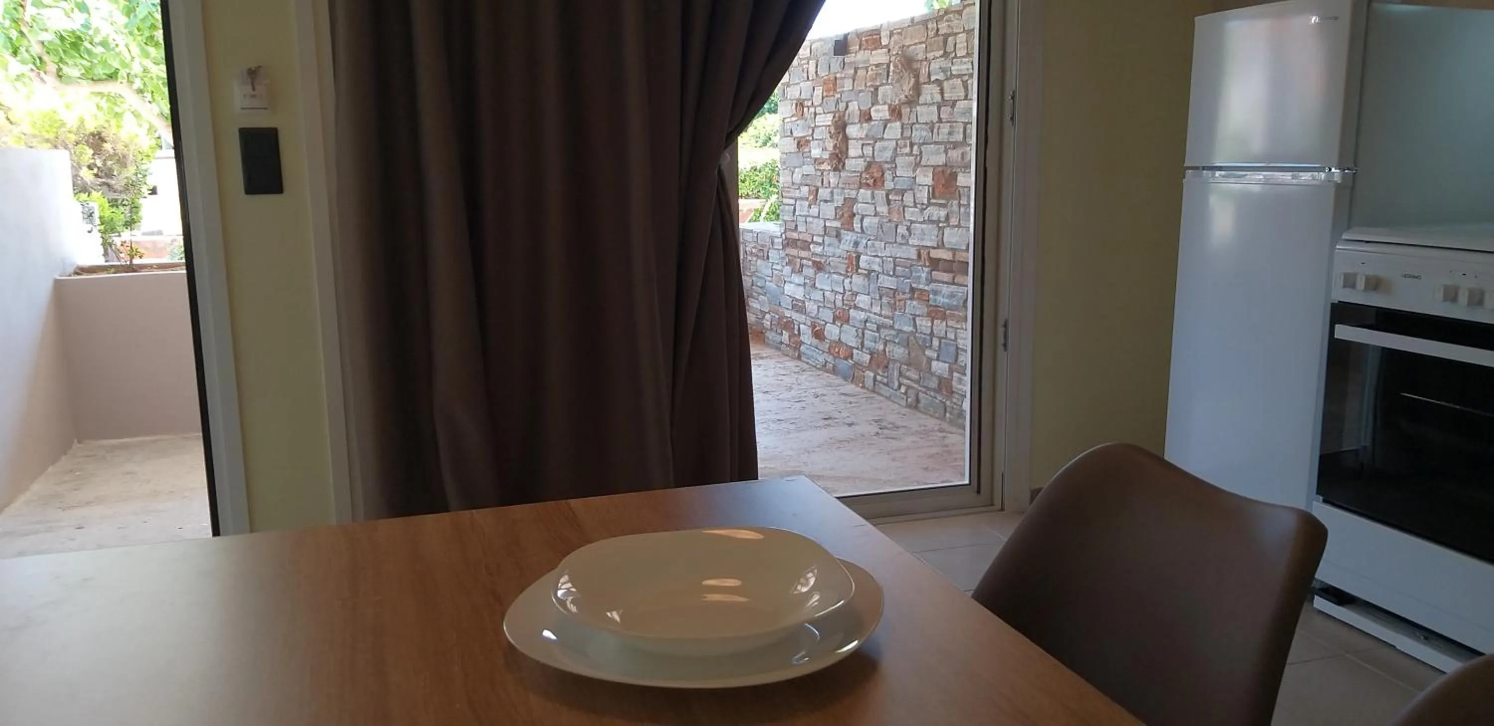 Photo of the whole room in Petries Studios