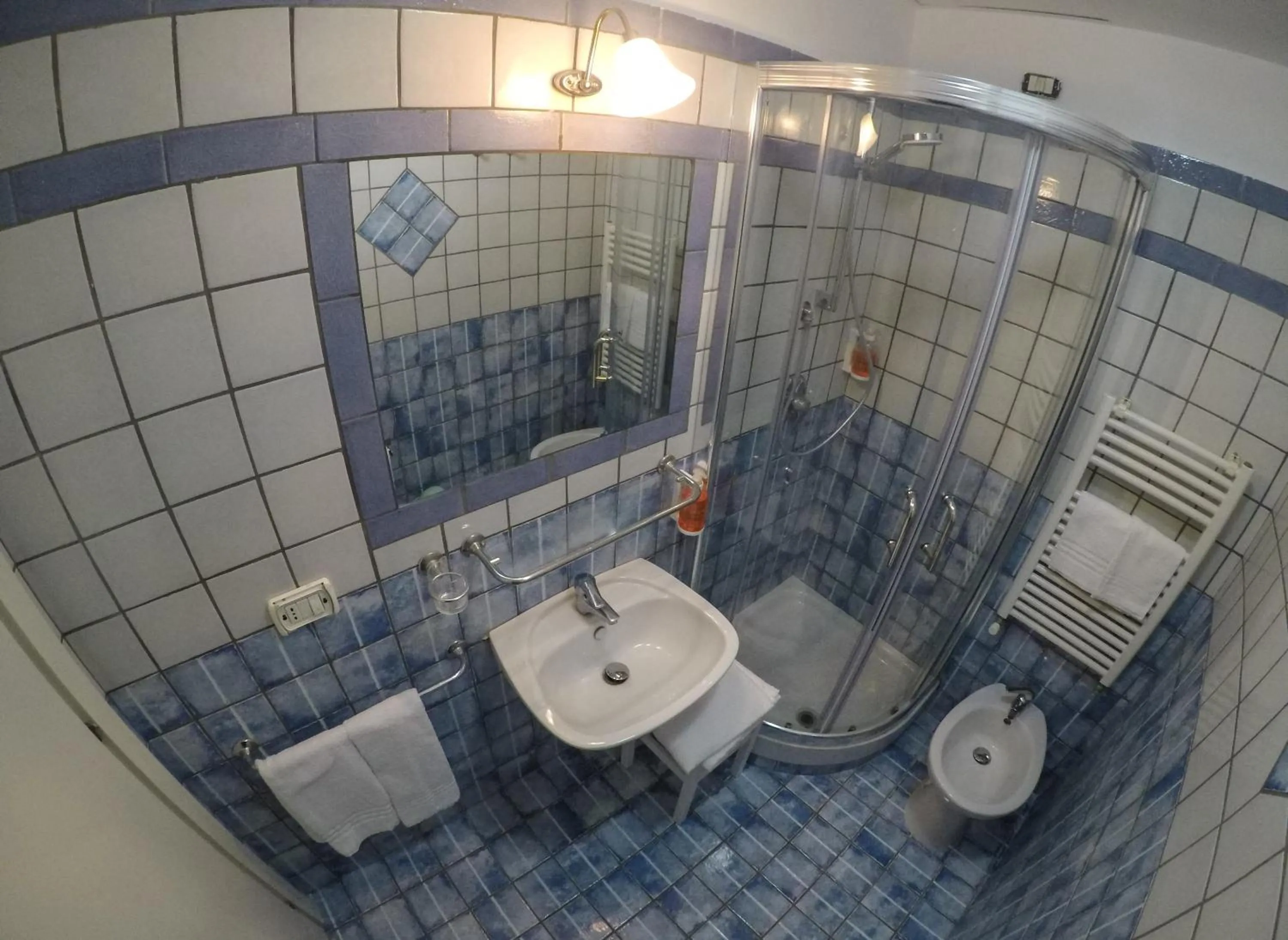 Bathroom in B&B Bonapace Portanolana