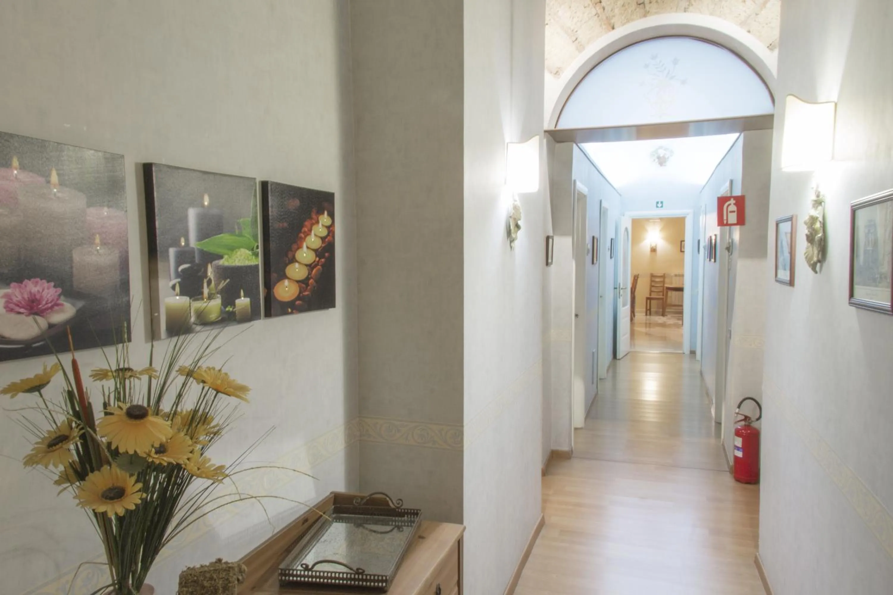 Decorative detail in B&B Bonapace Portanolana