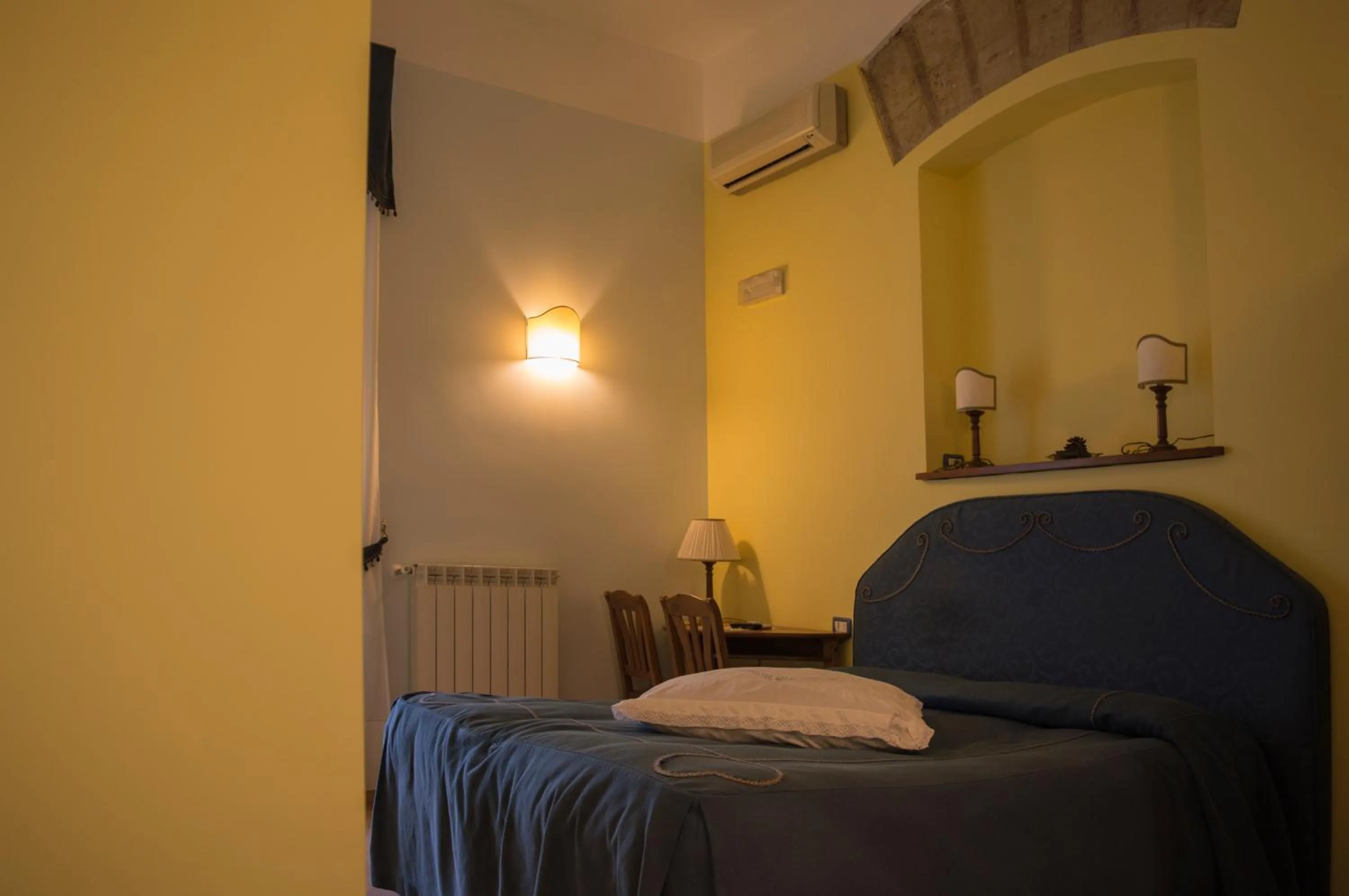 Photo of the whole room, Bed in B&B Bonapace Portanolana