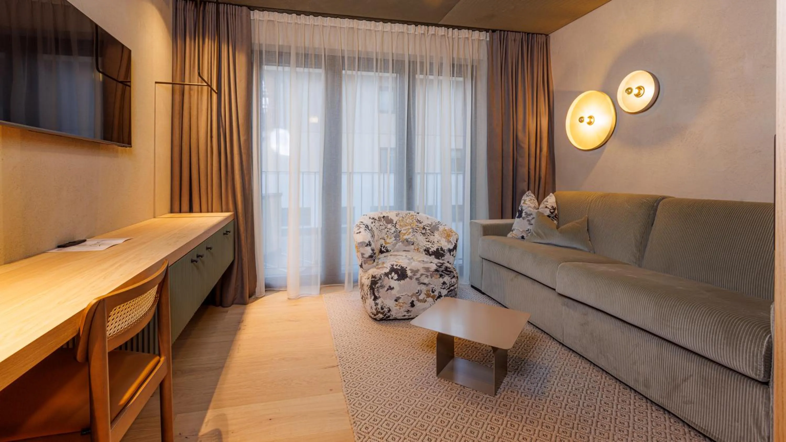 Living room, Bed in Hotel Bäckelar Wirt Superior