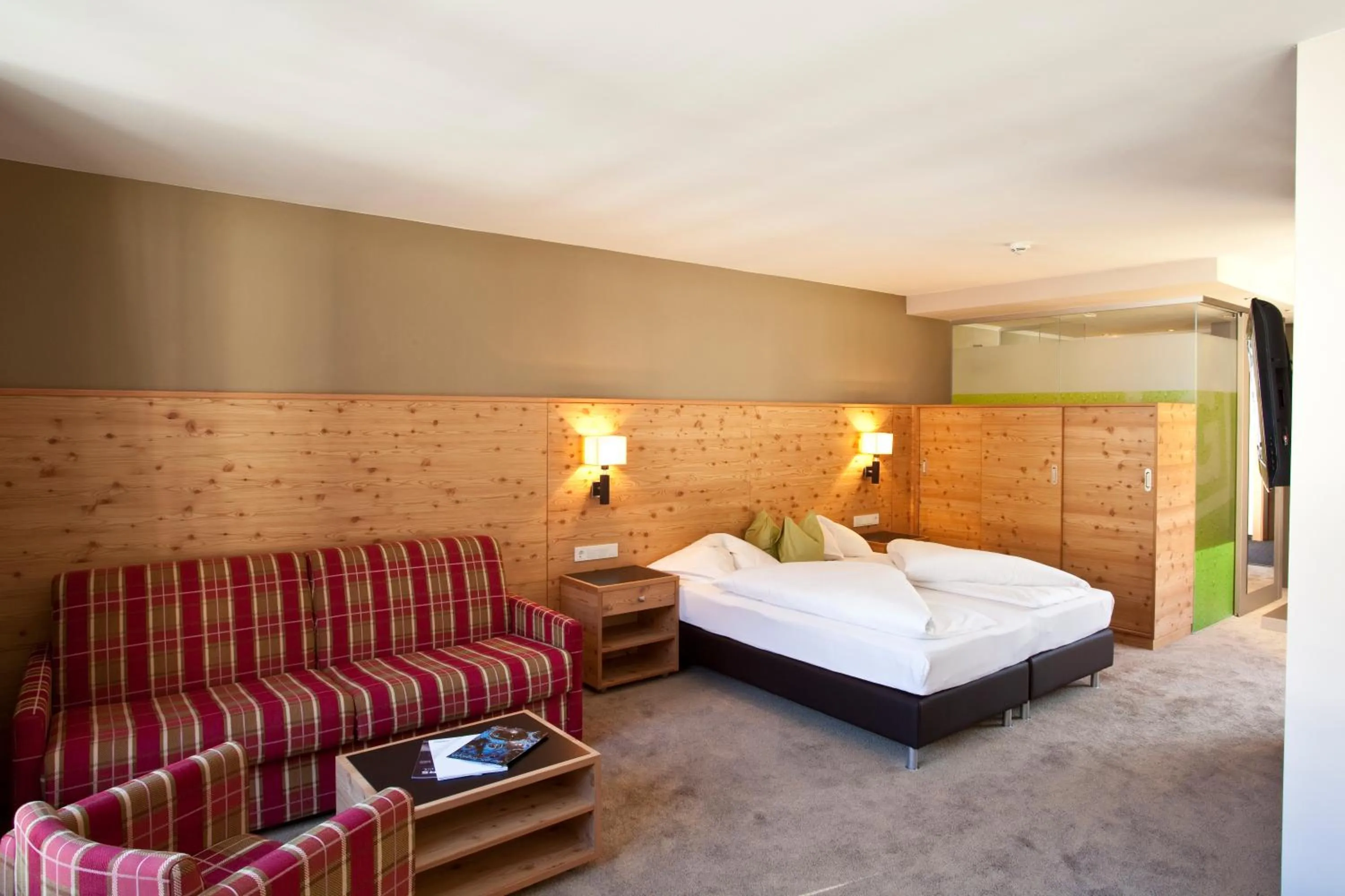 Bedroom, Bed in Hotel Bäckelar Wirt Superior