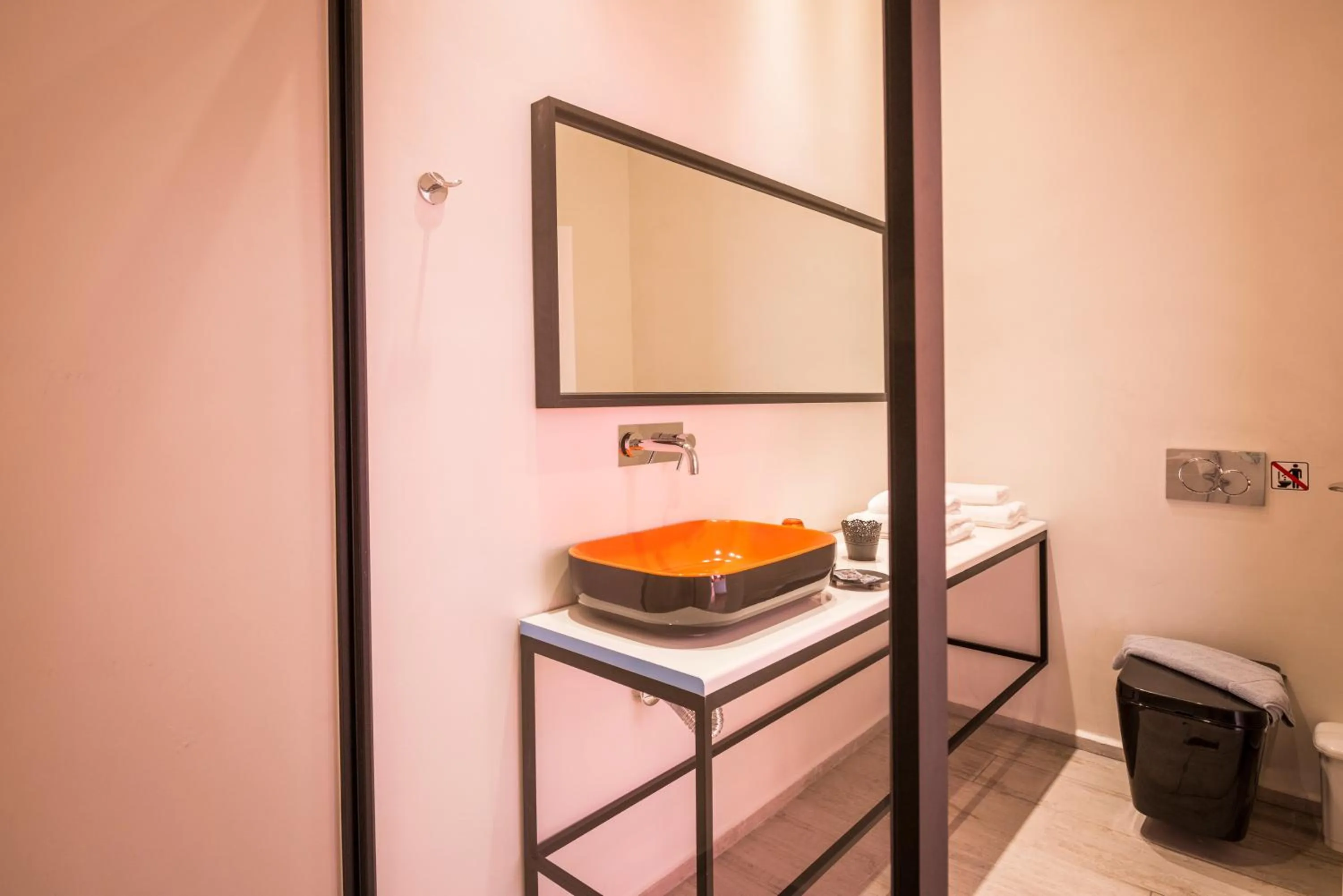 Decorative detail in TheJoy City Suites