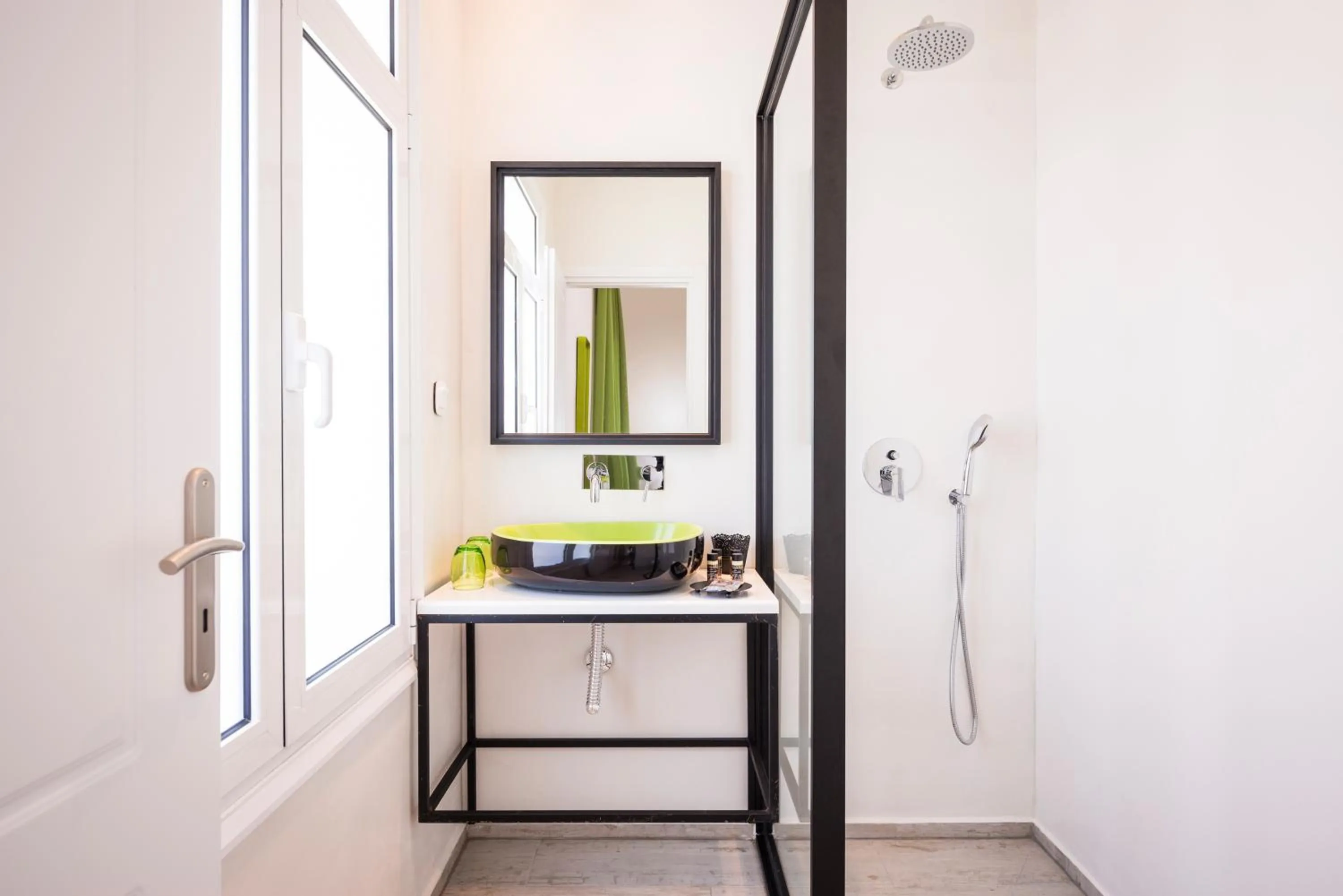 Decorative detail in TheJoy City Suites