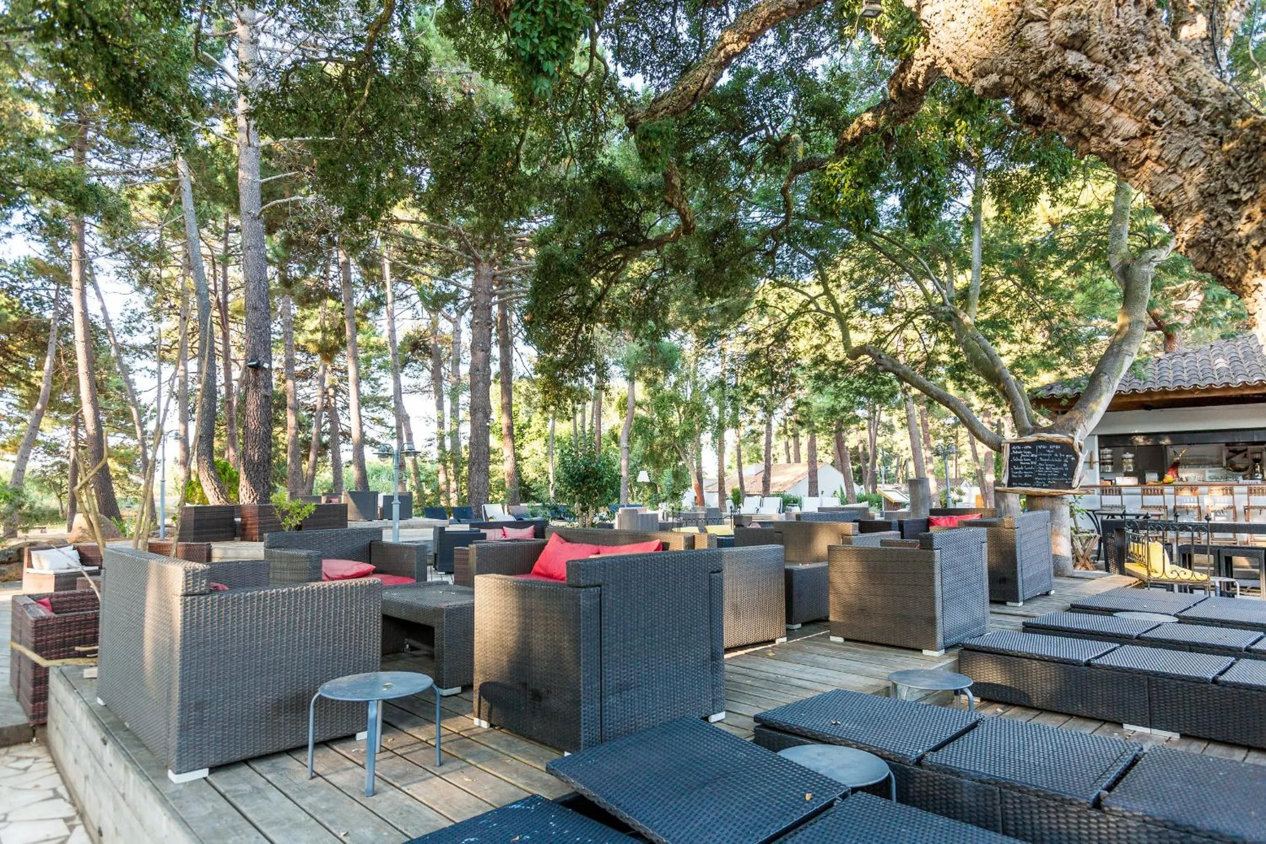 Restaurant/places to eat in Kilina