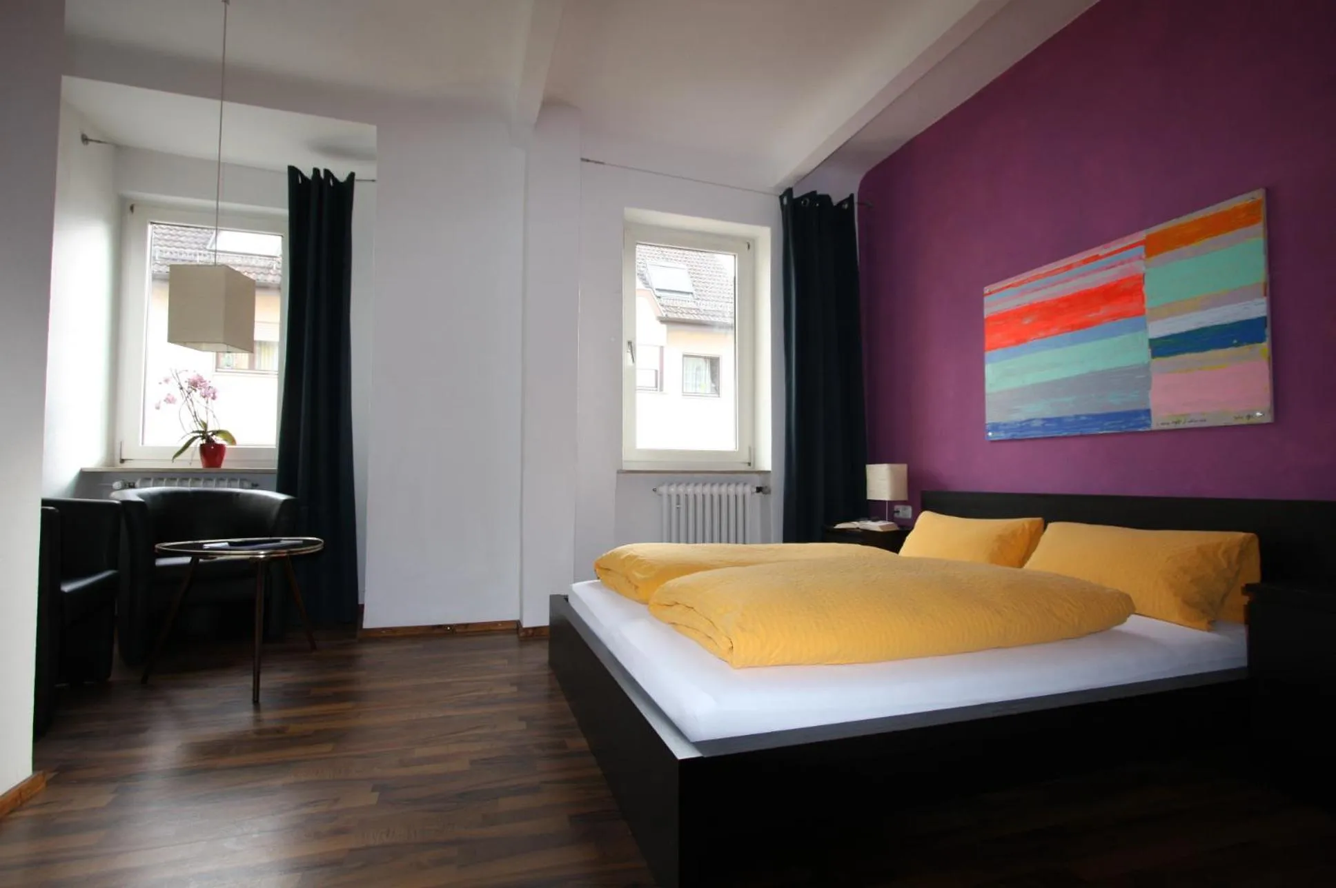 Photo of the whole room, Bed in Stadthotel Kleiner Berg