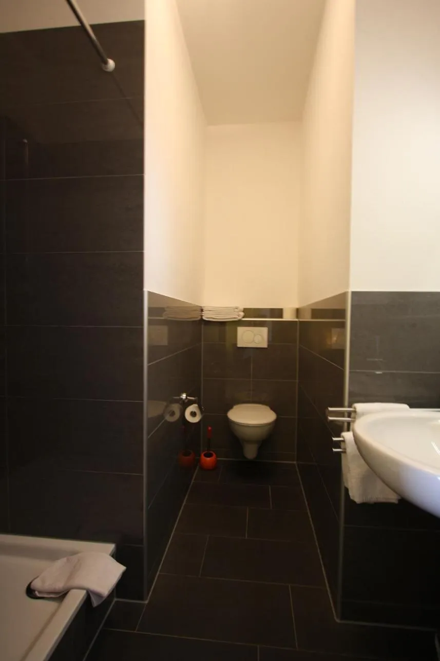 Bathroom in Stadthotel Kleiner Berg
