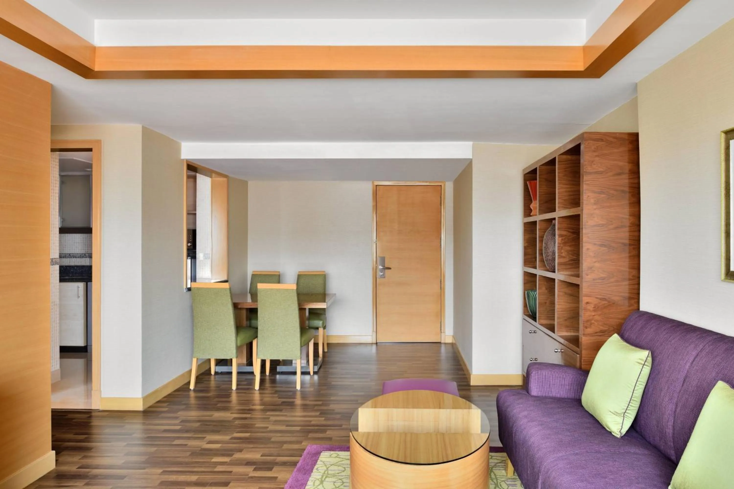 Living room in Courtyard by Marriott Chennai