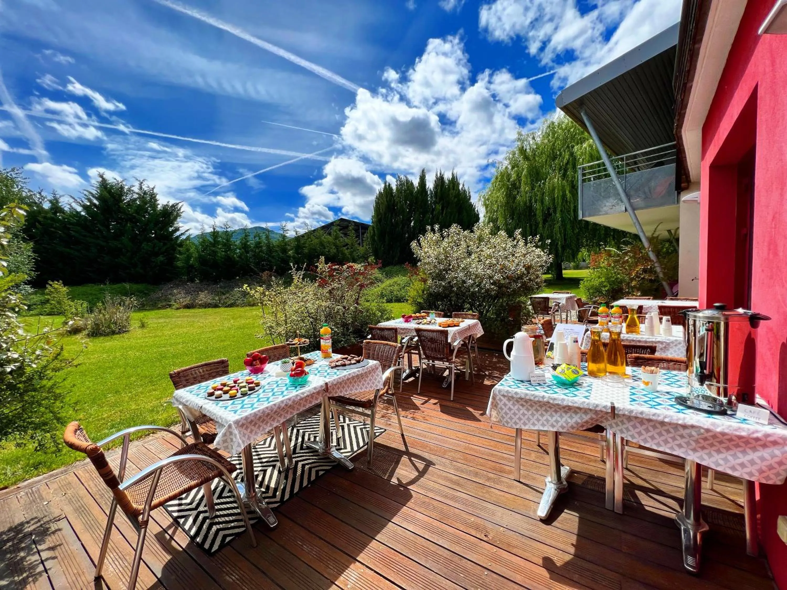 Balcony/Terrace in The Originals Boutique, Hôtel Le Cap, Gap Sud