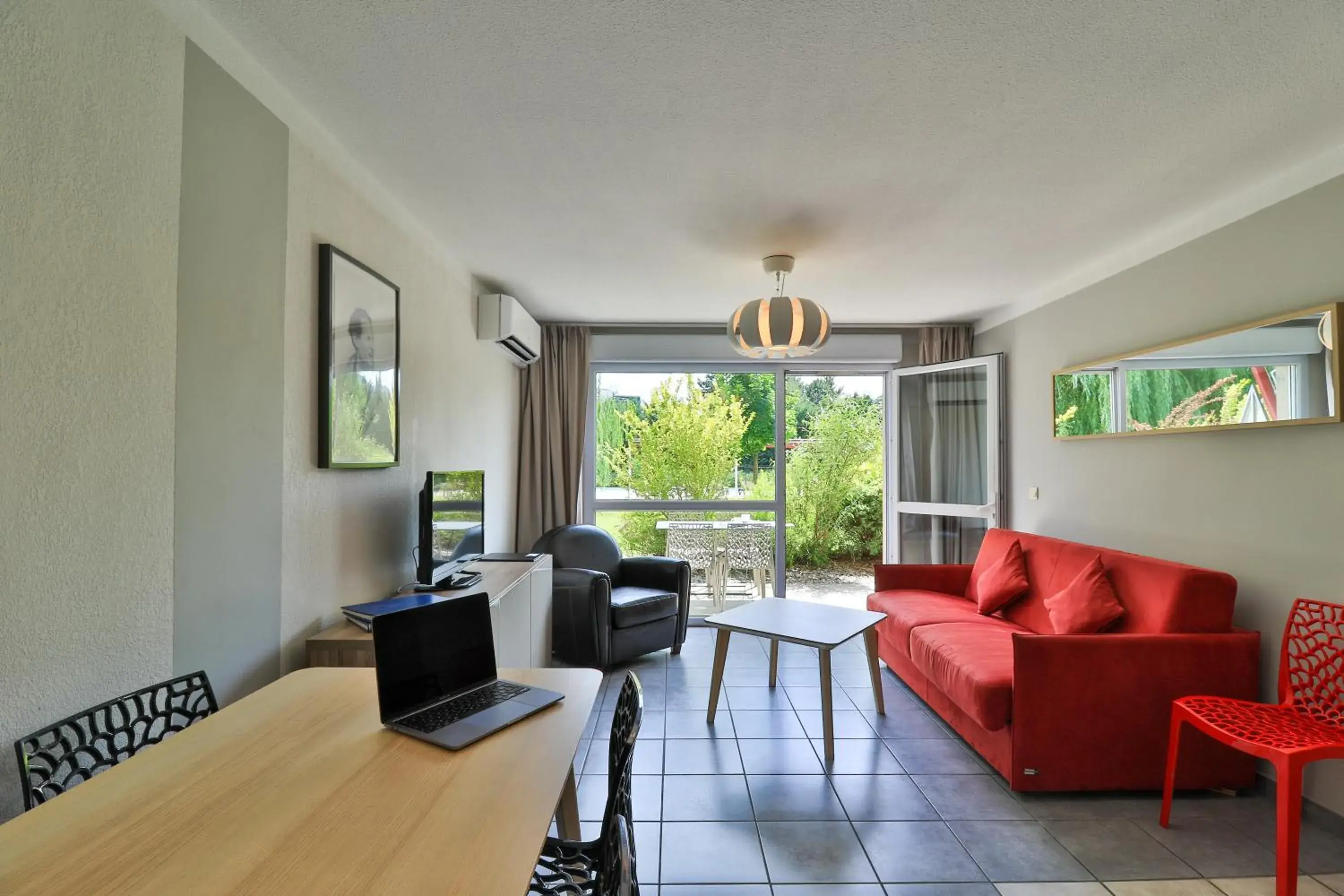 Suite (3-4 people) in The Originals Boutique, Hôtel Le Cap, Gap Sud Suite (3-4 people) in The Originals Boutique, Hôtel Le Cap, Gap Sud