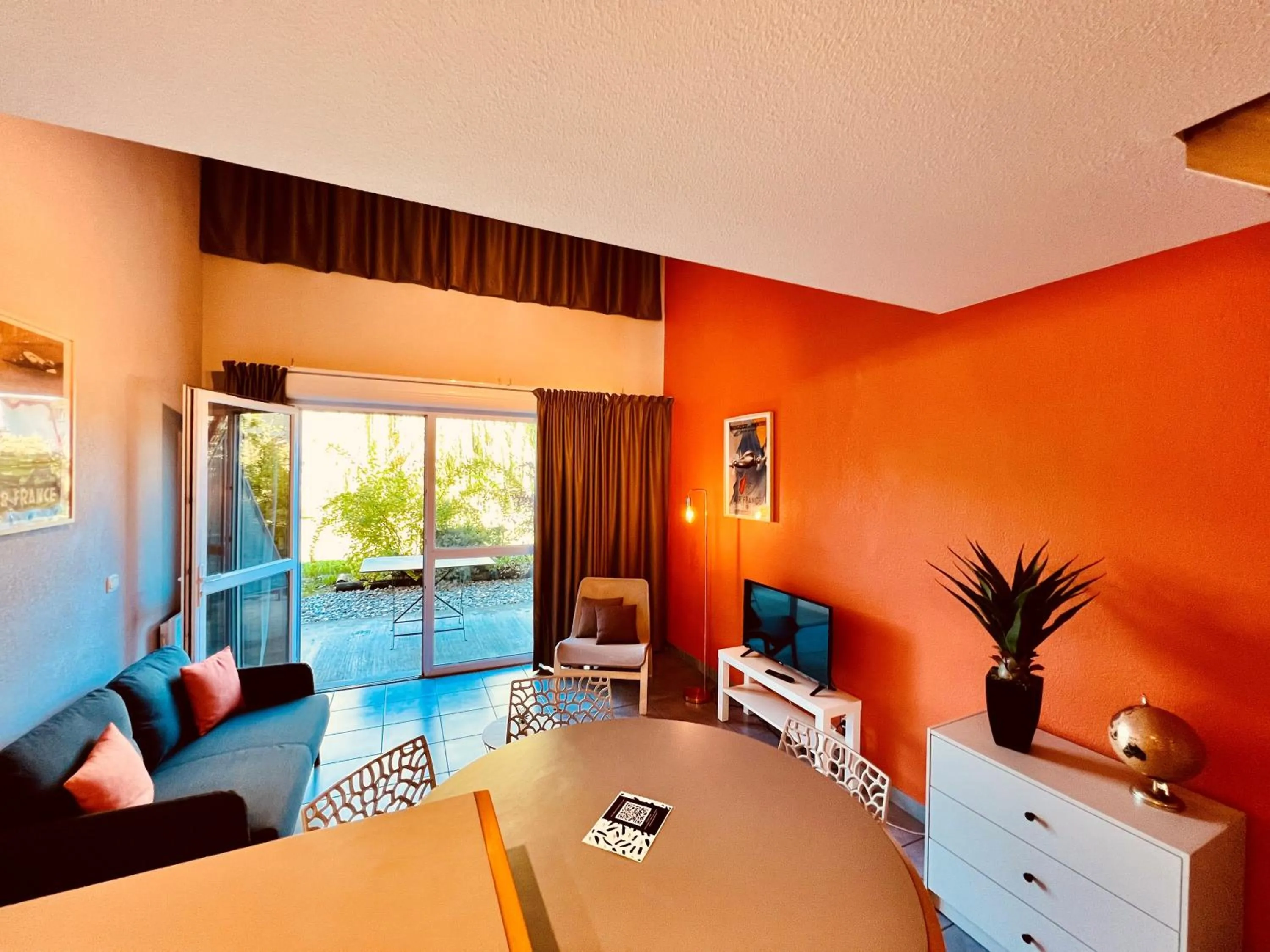 Living room in The Originals Boutique, Hôtel Le Cap, Gap Sud