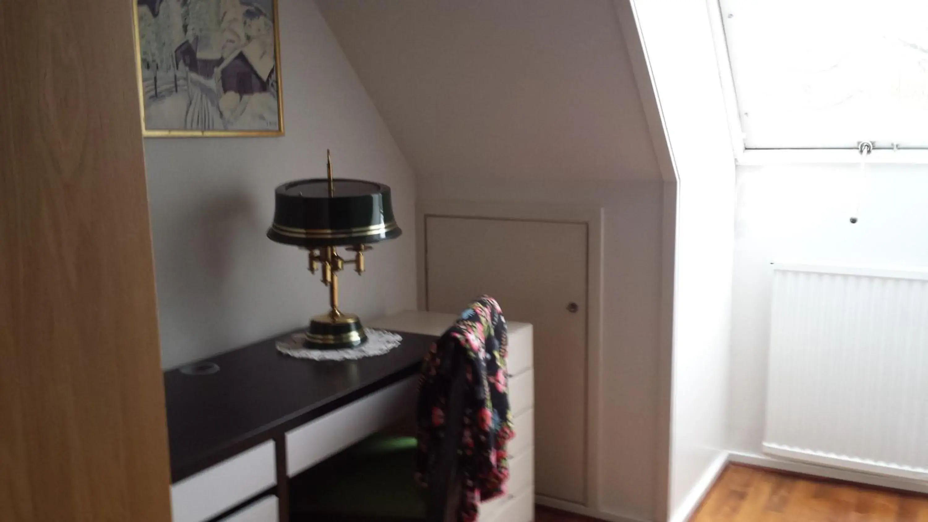 Single Room with Garden View (Elvis) - single occupancy in Villa Signedal Hostel Single Room with Garden View (Elvis) - single occupancy in Villa Signedal Hostel