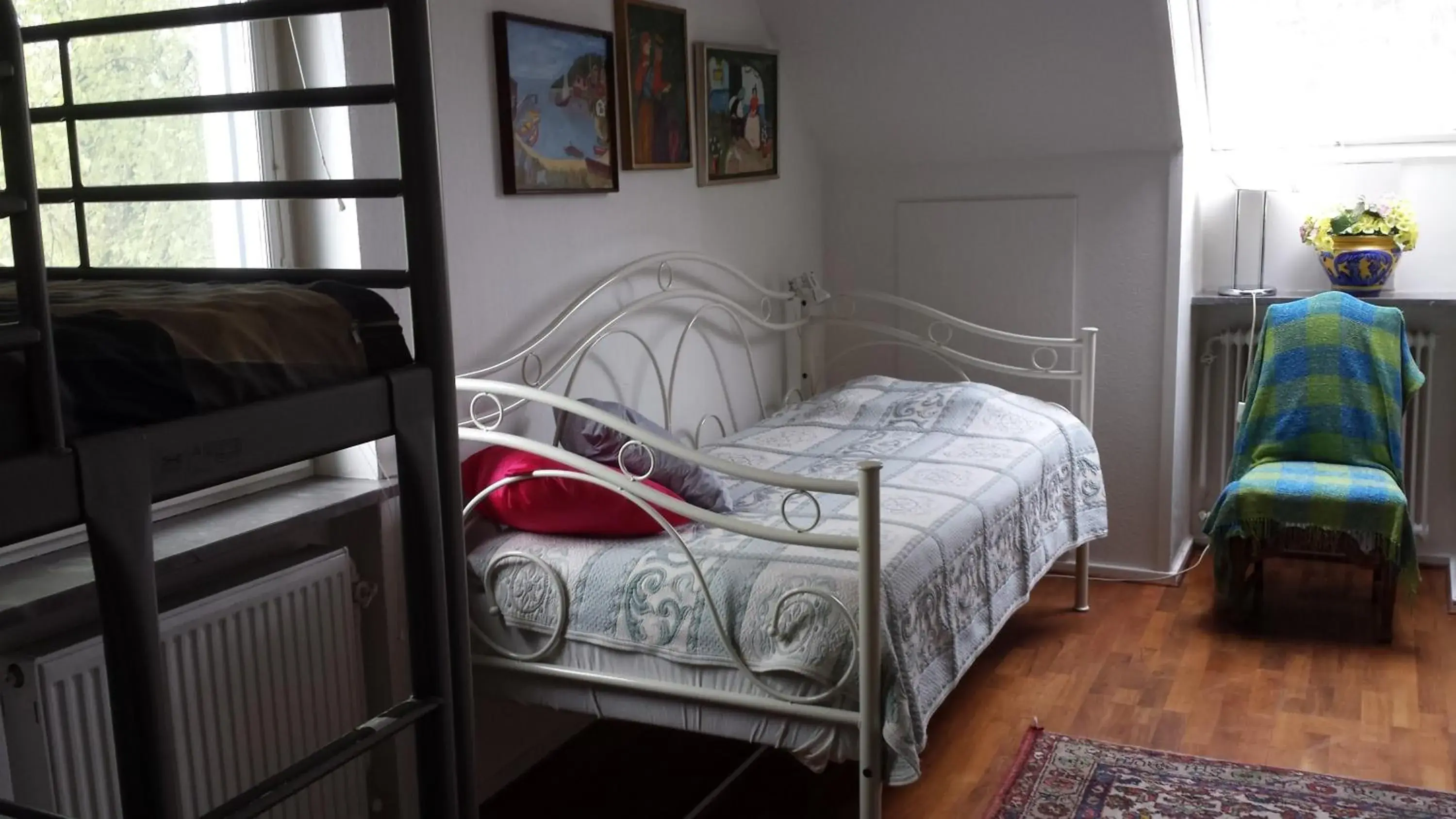 Family Room - single occupancy in Villa Signedal Hostel Family Room - single occupancy in Villa Signedal Hostel