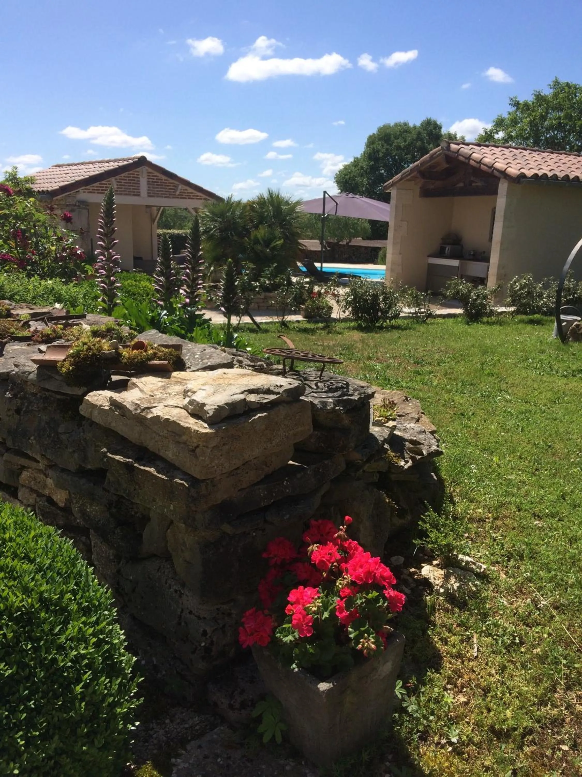 Pool view in Le Couvent