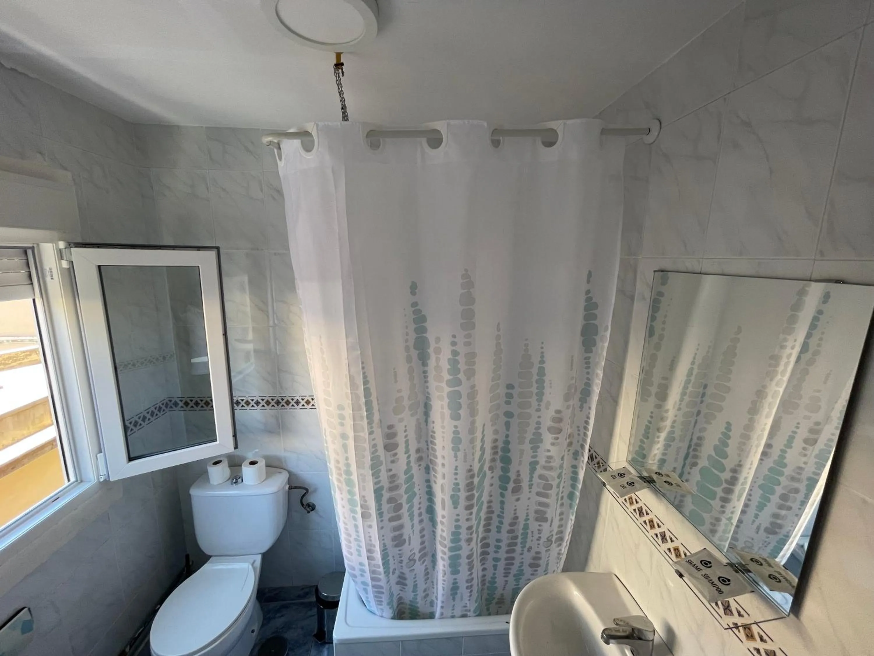 Pensión Duquesa Bed & Breakfast