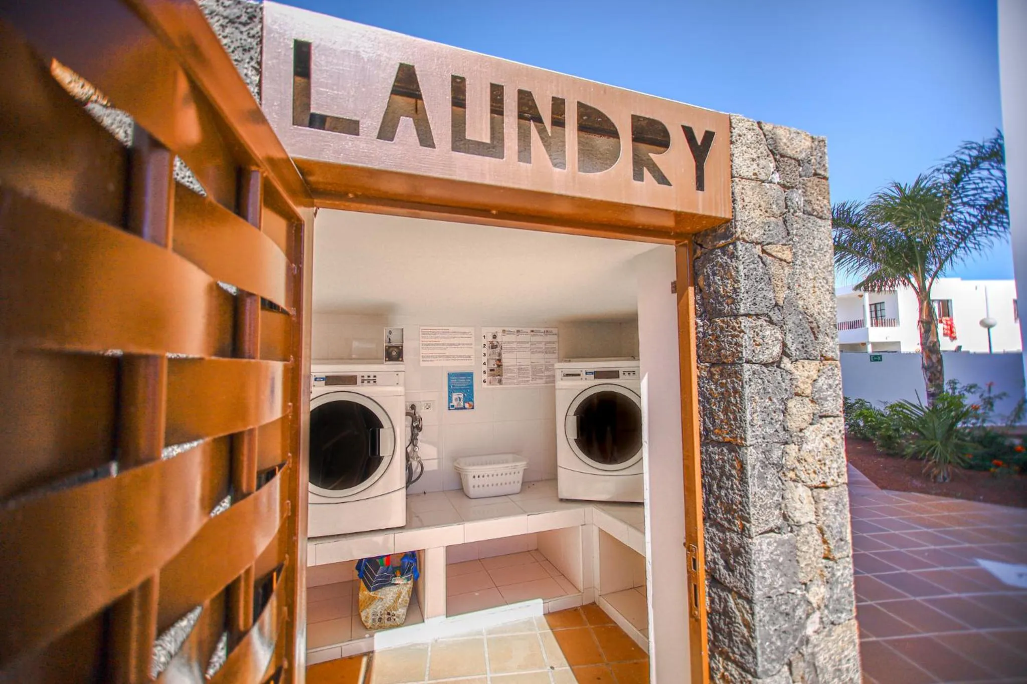 Property building in Club Atlántico