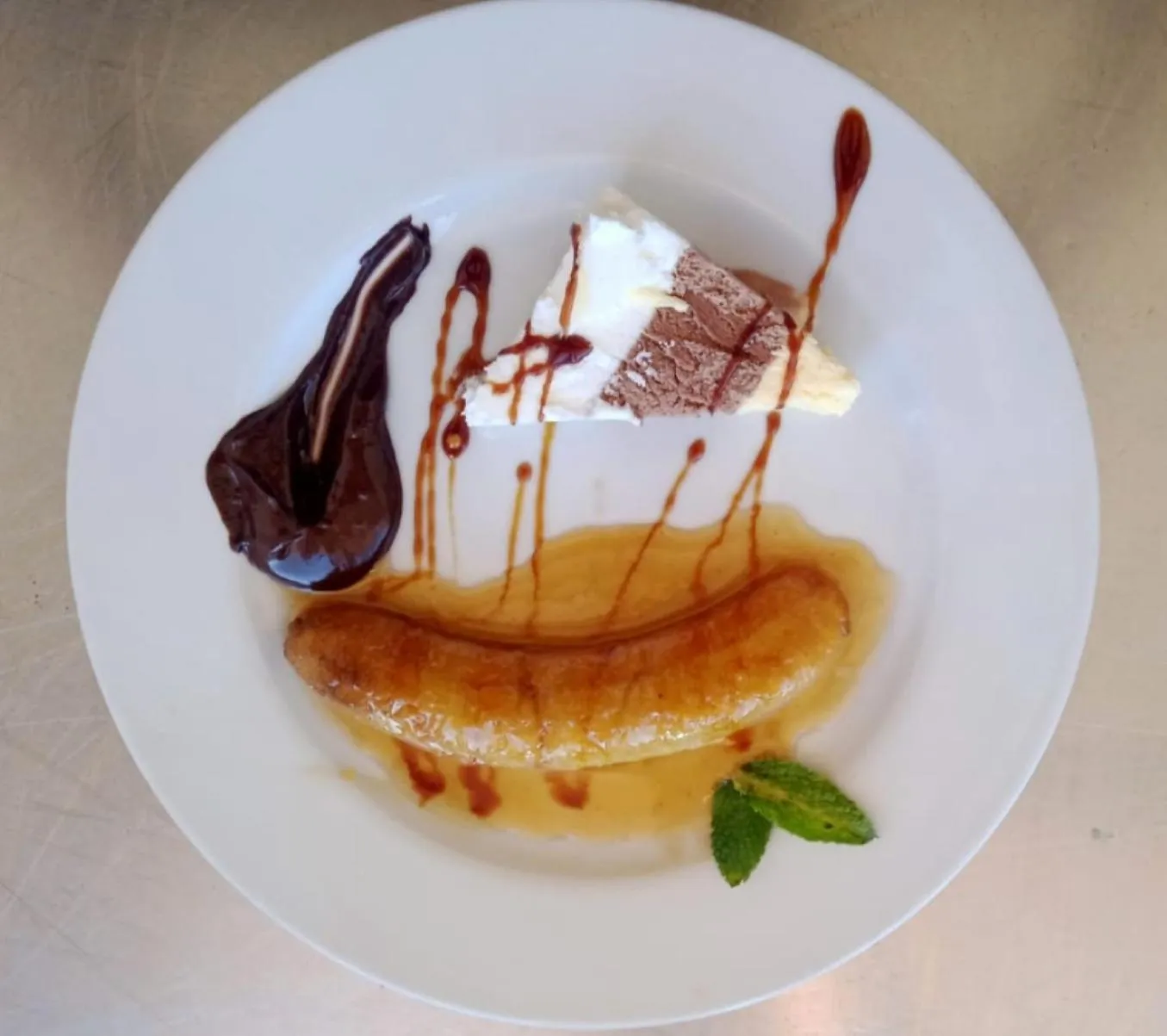 Restaurant/places to eat in Hotel Anfora