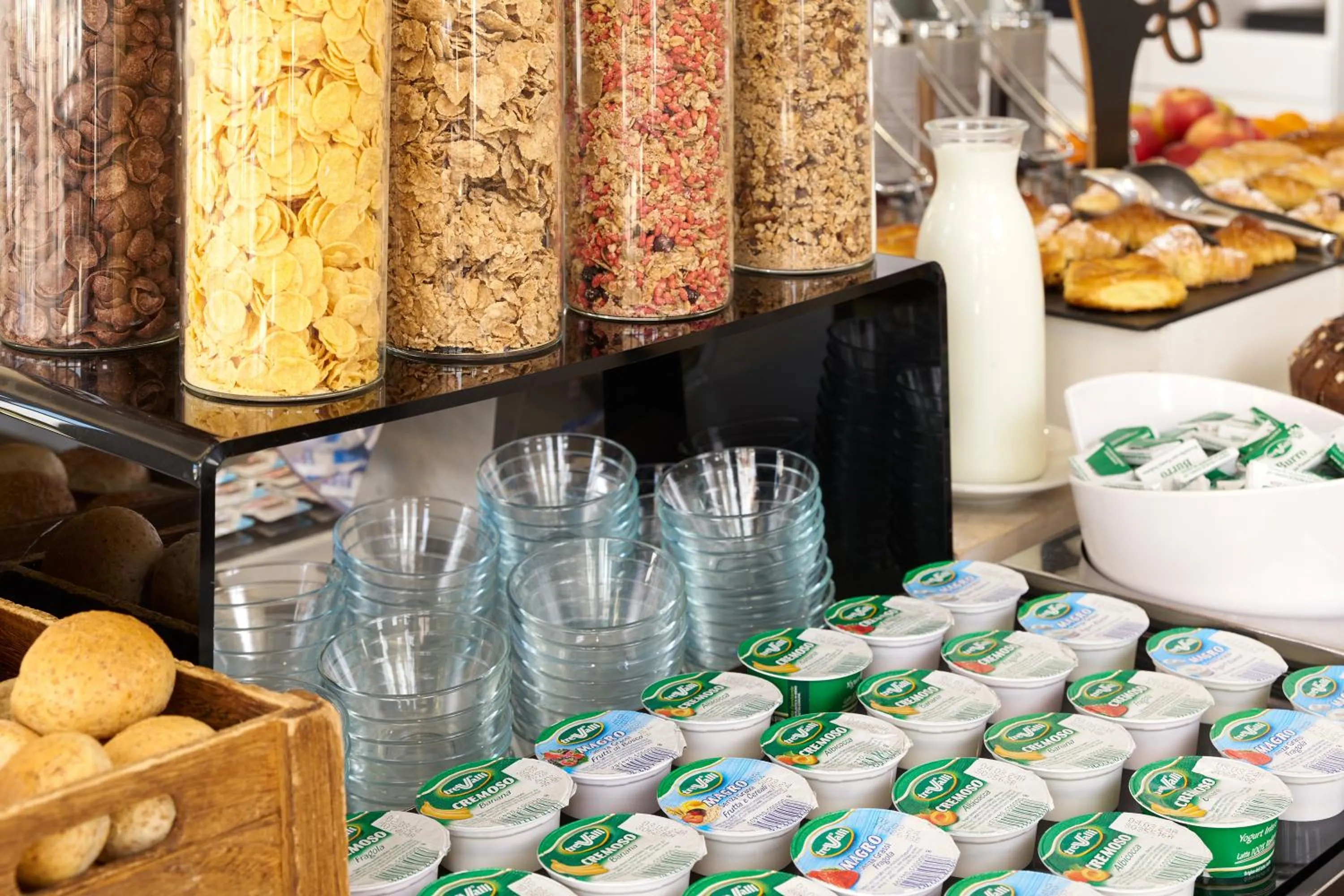 Buffet breakfast in Hotel Roma Tor Vergata