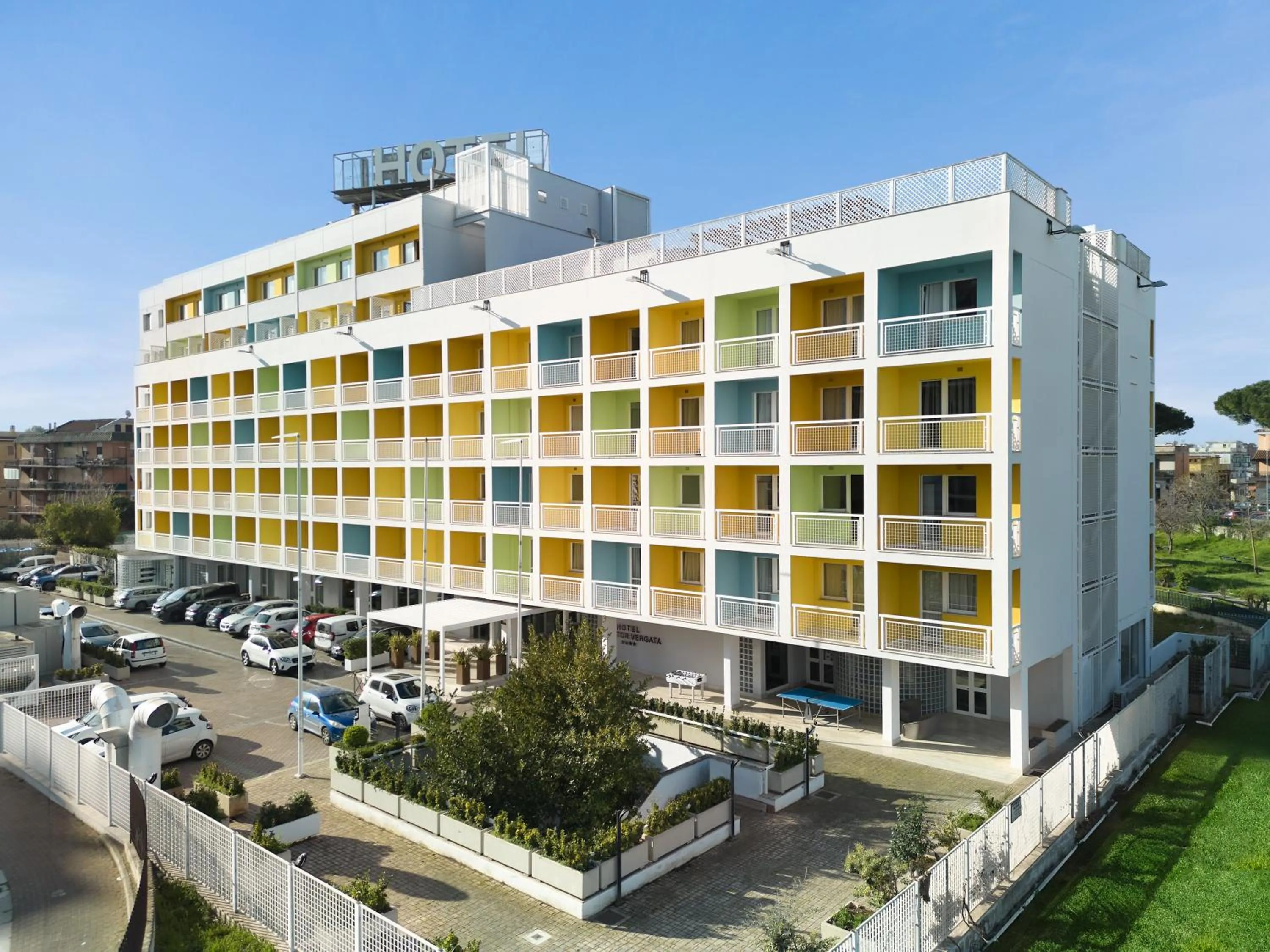 Property building in Hotel Roma Tor Vergata