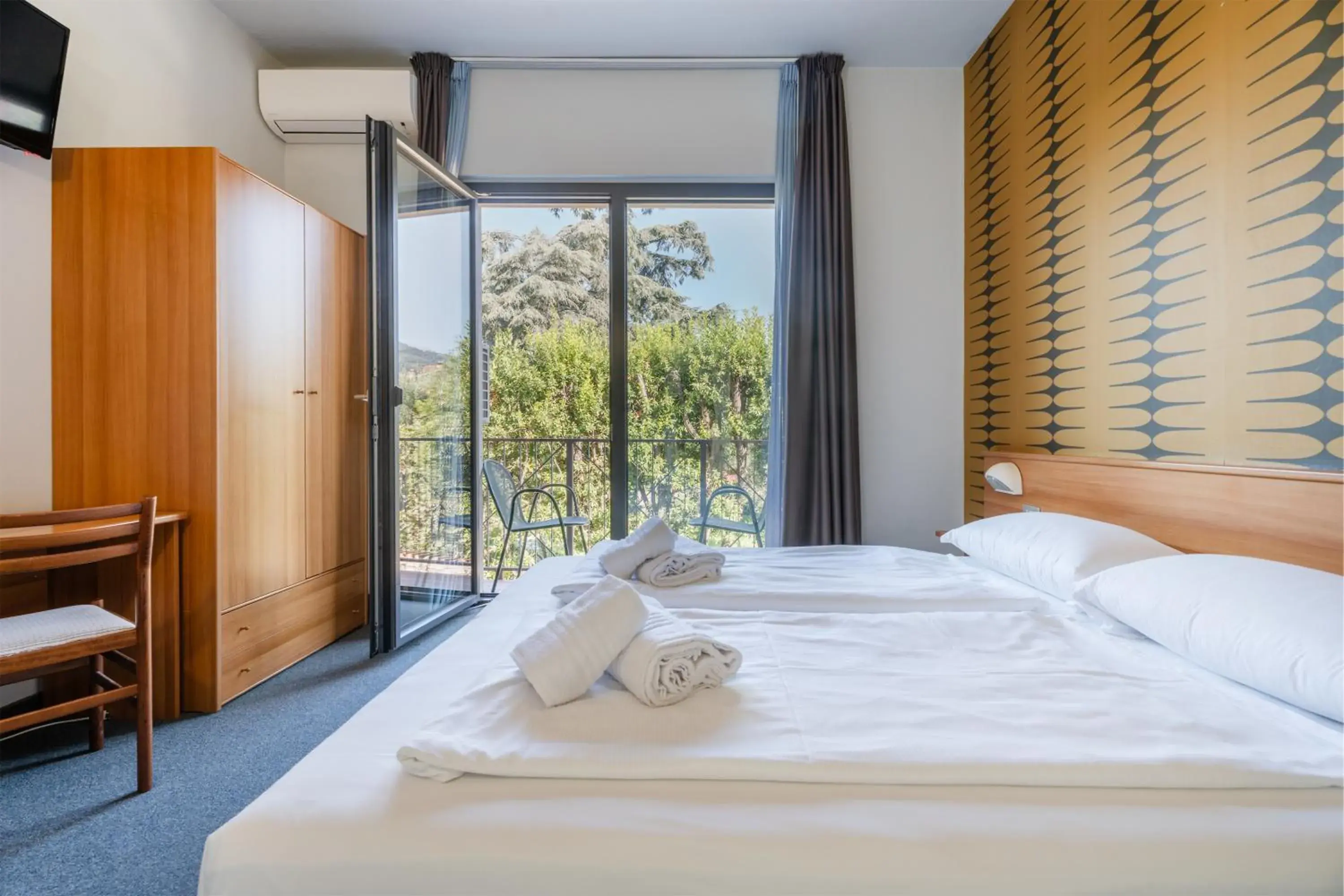 Standard Double or Twin Room in Hotel Al Castello Standard Double or Twin Room in Hotel Al Castello