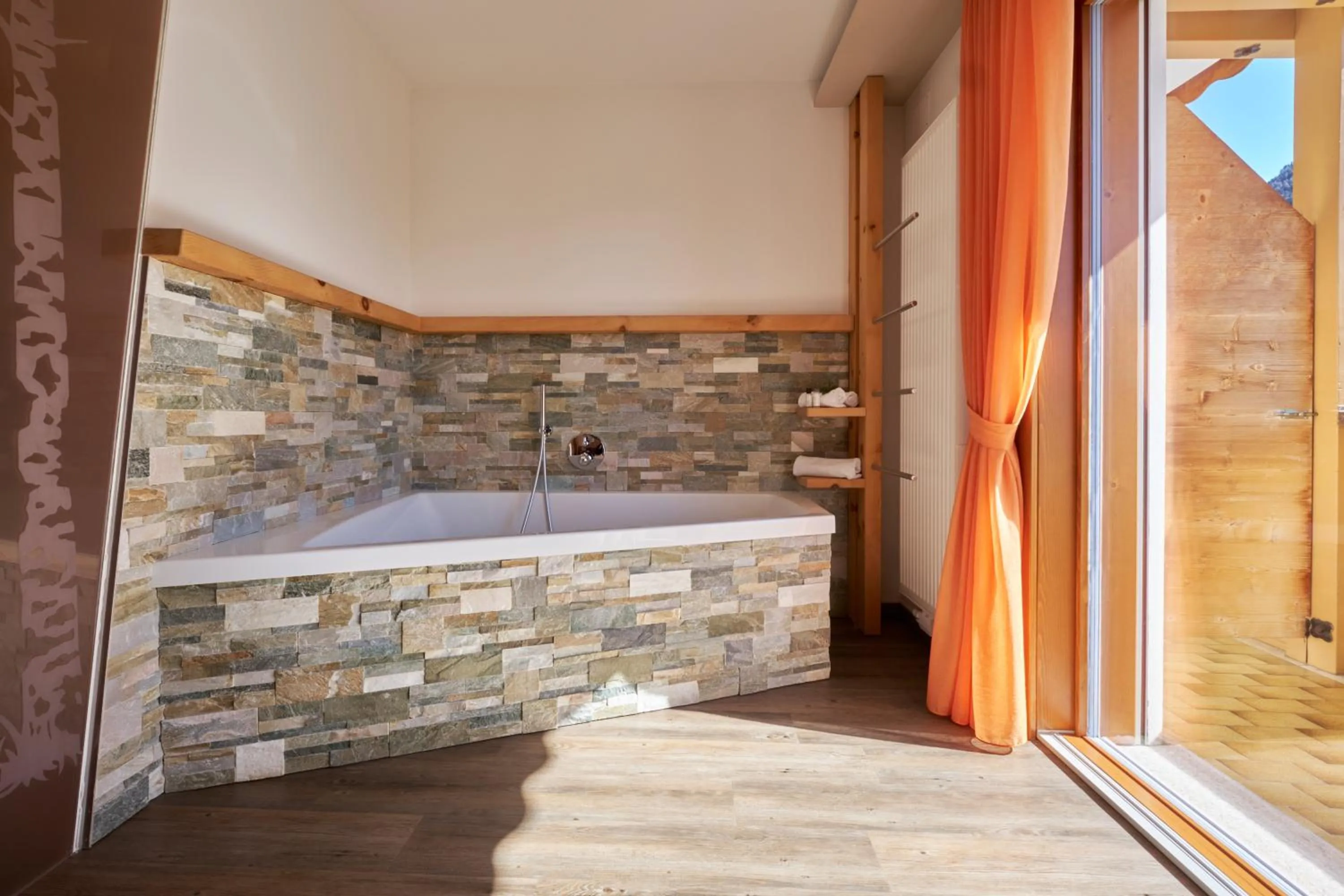 Bathroom in Berg Hotel Latemar Spitze