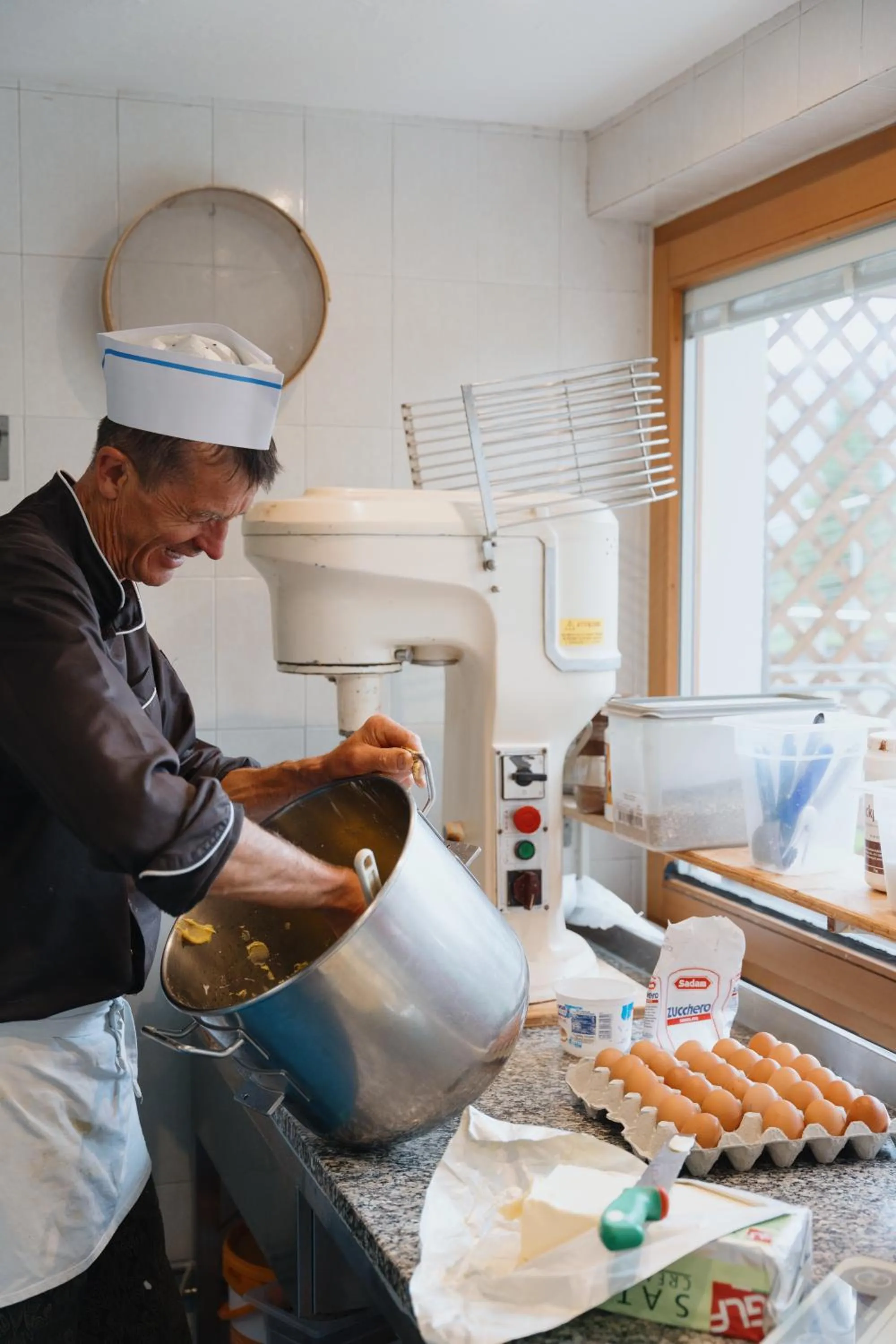 kitchen in Berg Hotel Latemar Spitze