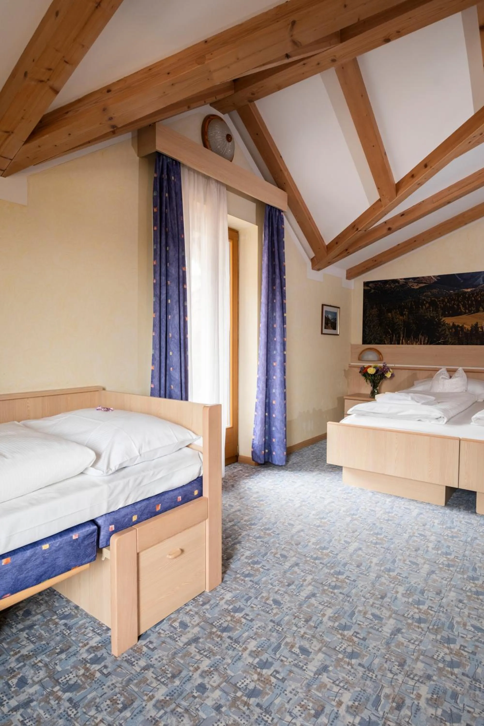 Bedroom, Bed in Berg Hotel Latemar Spitze