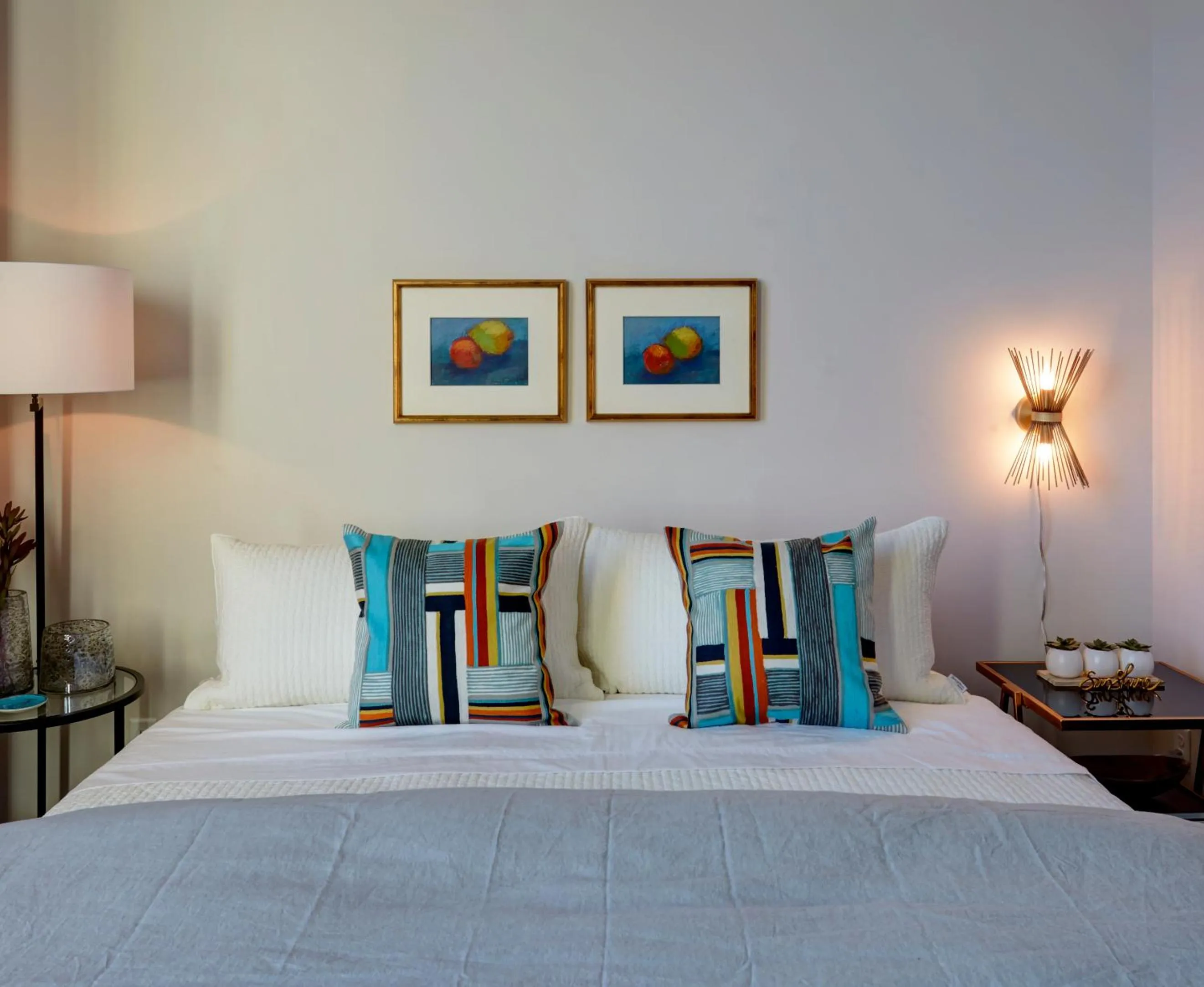 Bed in Kinn Guesthouse Bay View