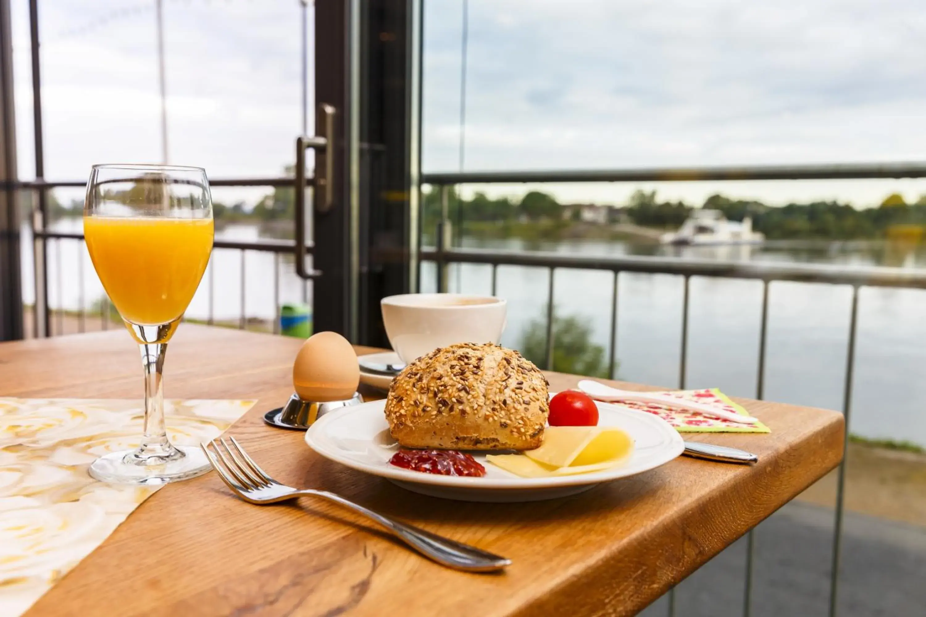 Superior Double Room - single occupancy in Hotel Rheingold Superior Double Room - single occupancy in Hotel Rheingold