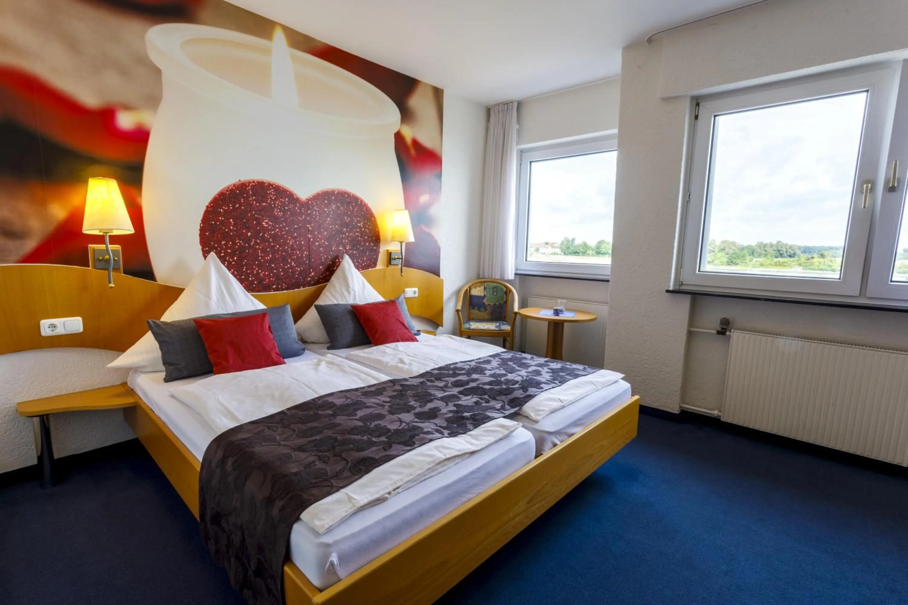 Photo of the whole room, Bed in Hotel Rheingold