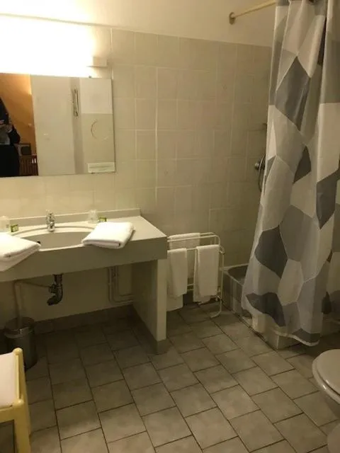Bathroom in Logis Hotel Le Nuage