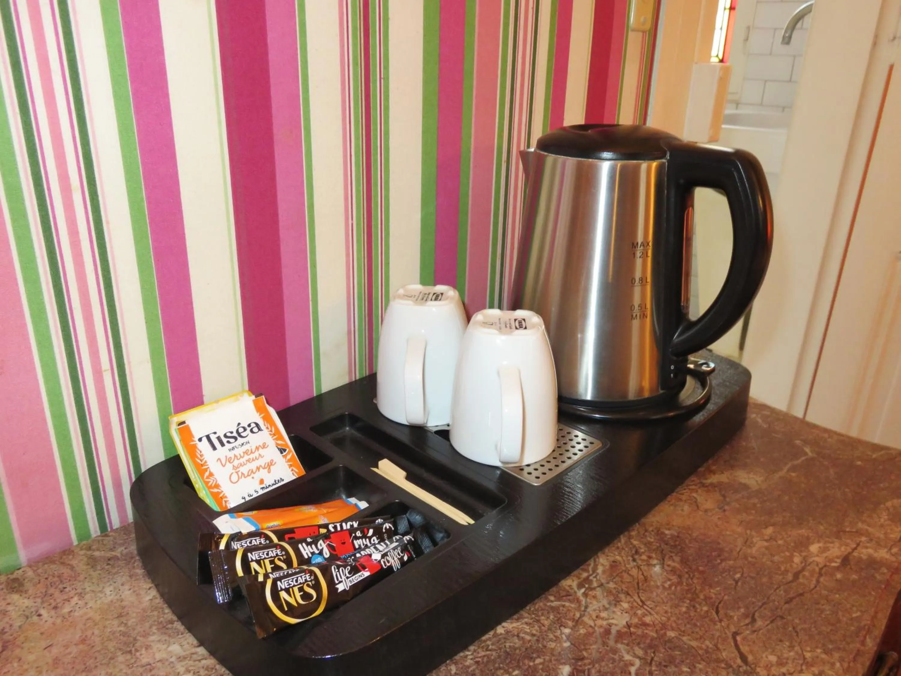 Coffee/tea facilities in Hotel Windsor Home