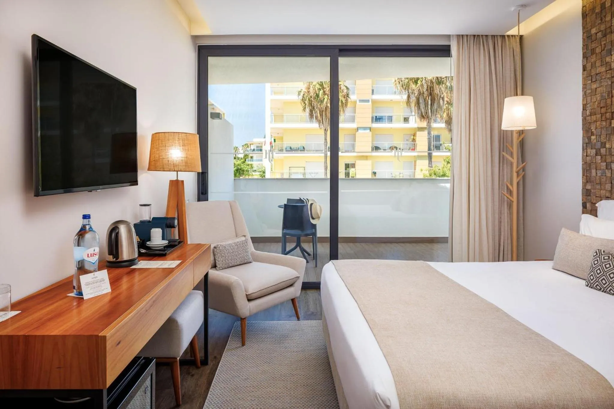 TV and multimedia, Bed in Jupiter Marina Hotel - Couples & Spa