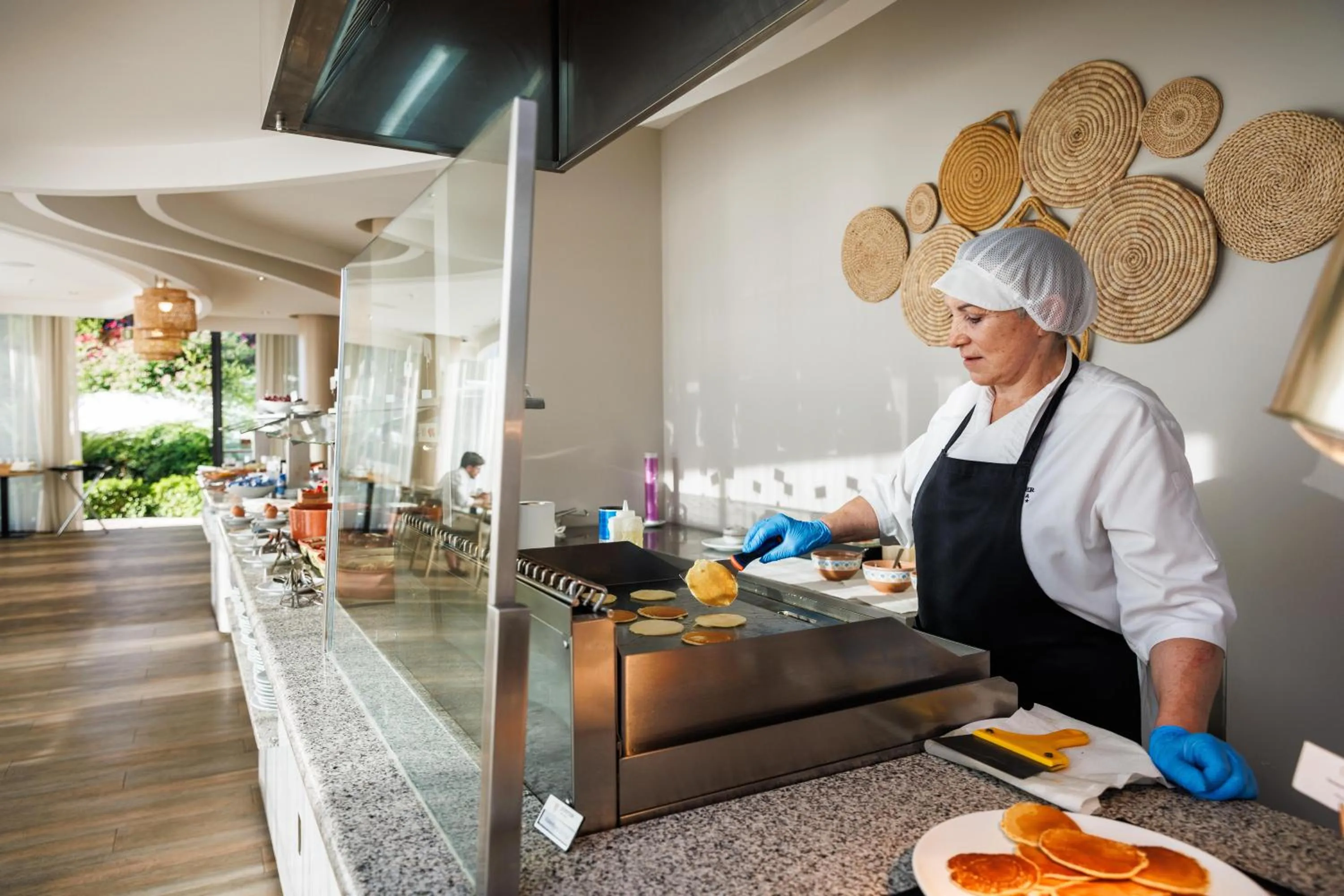 Restaurant/places to eat in Jupiter Marina Hotel - Couples & Spa