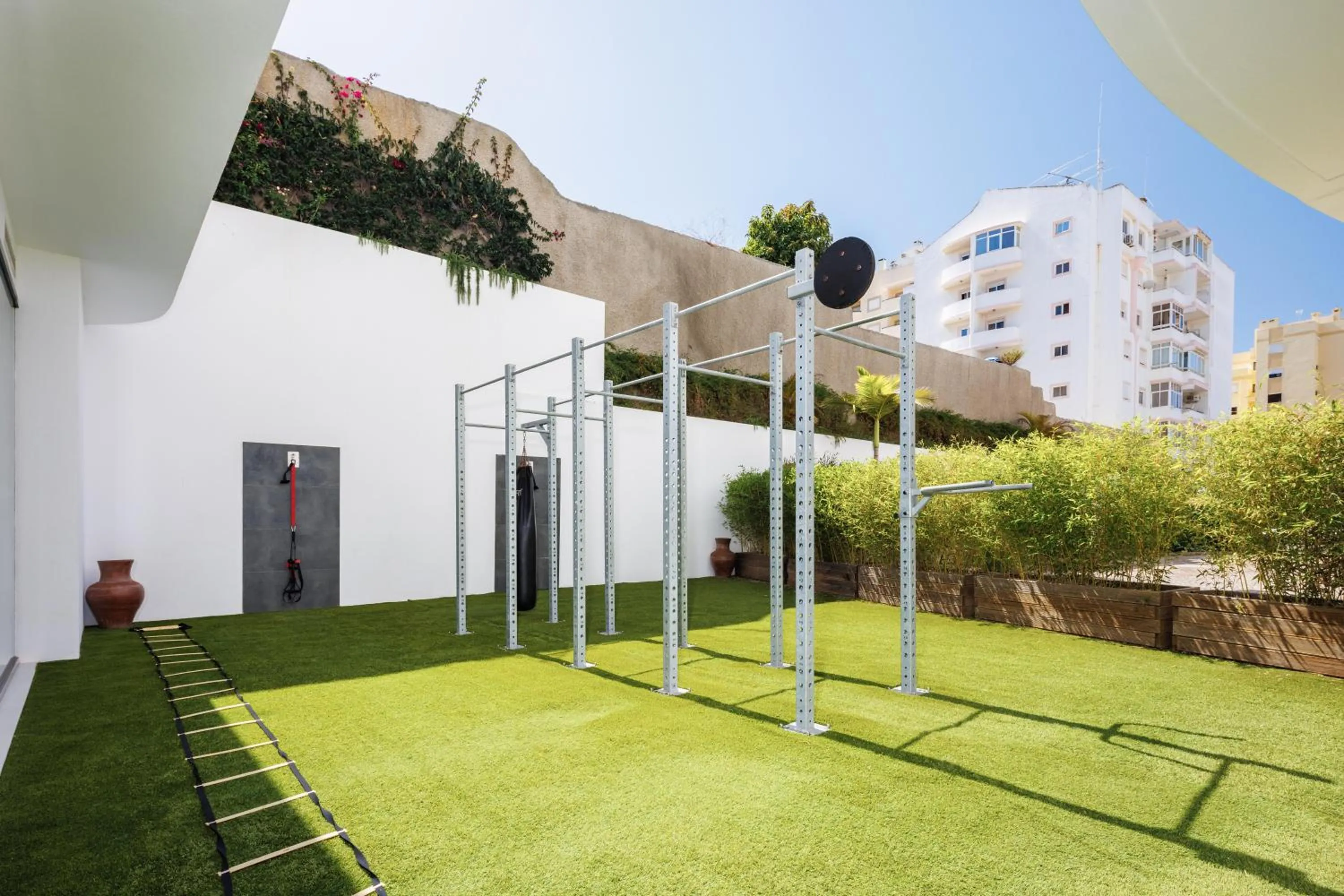 Activities in Jupiter Marina Hotel - Couples & Spa