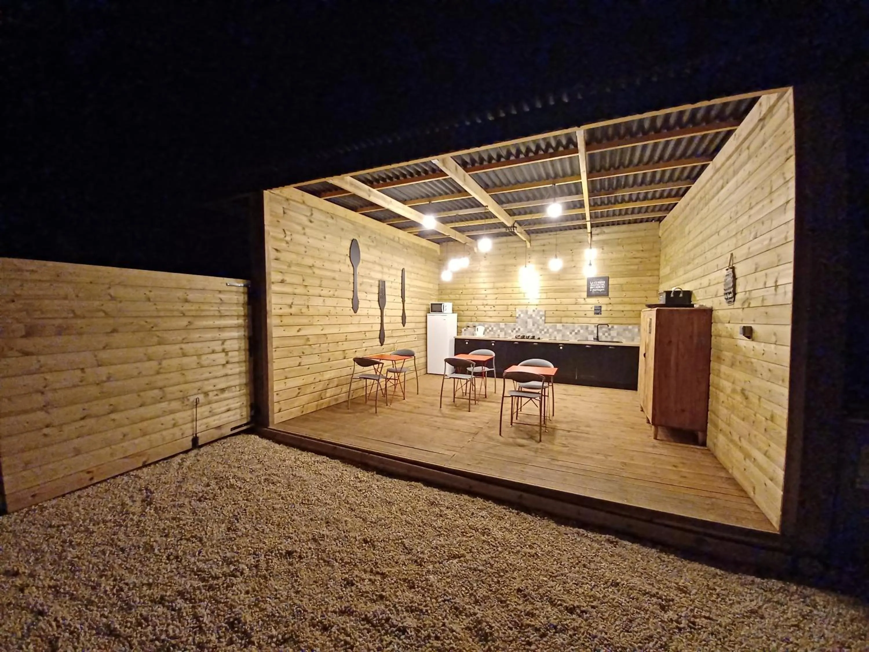 Communal kitchen in Le Colombier Bretagne