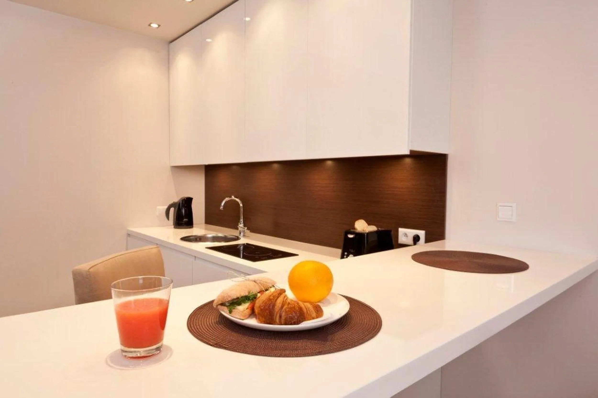Kitchen or kitchenette in Platinum Residence