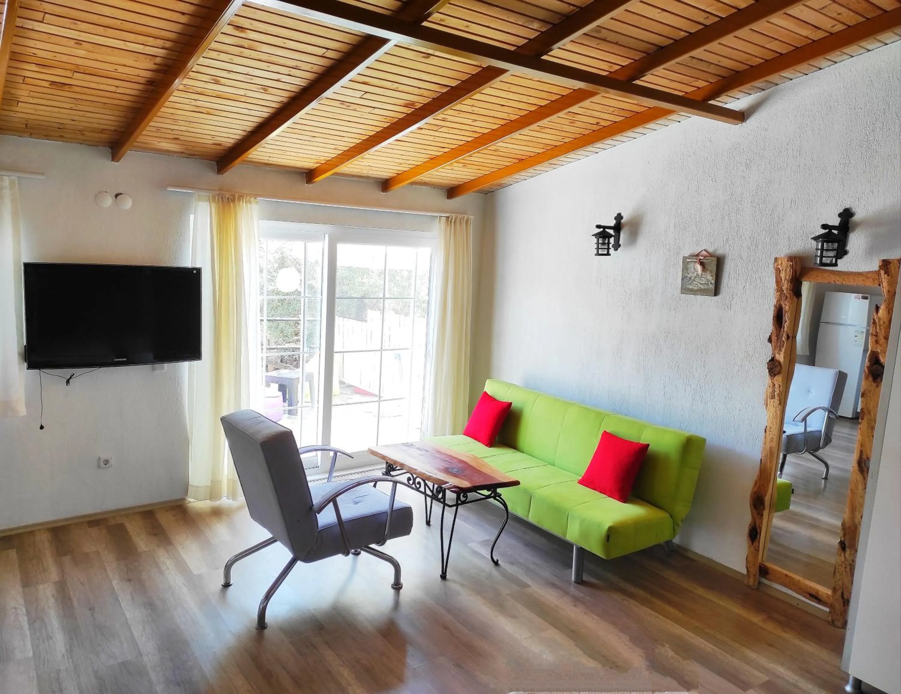 TV and multimedia in Likya SUP Apart