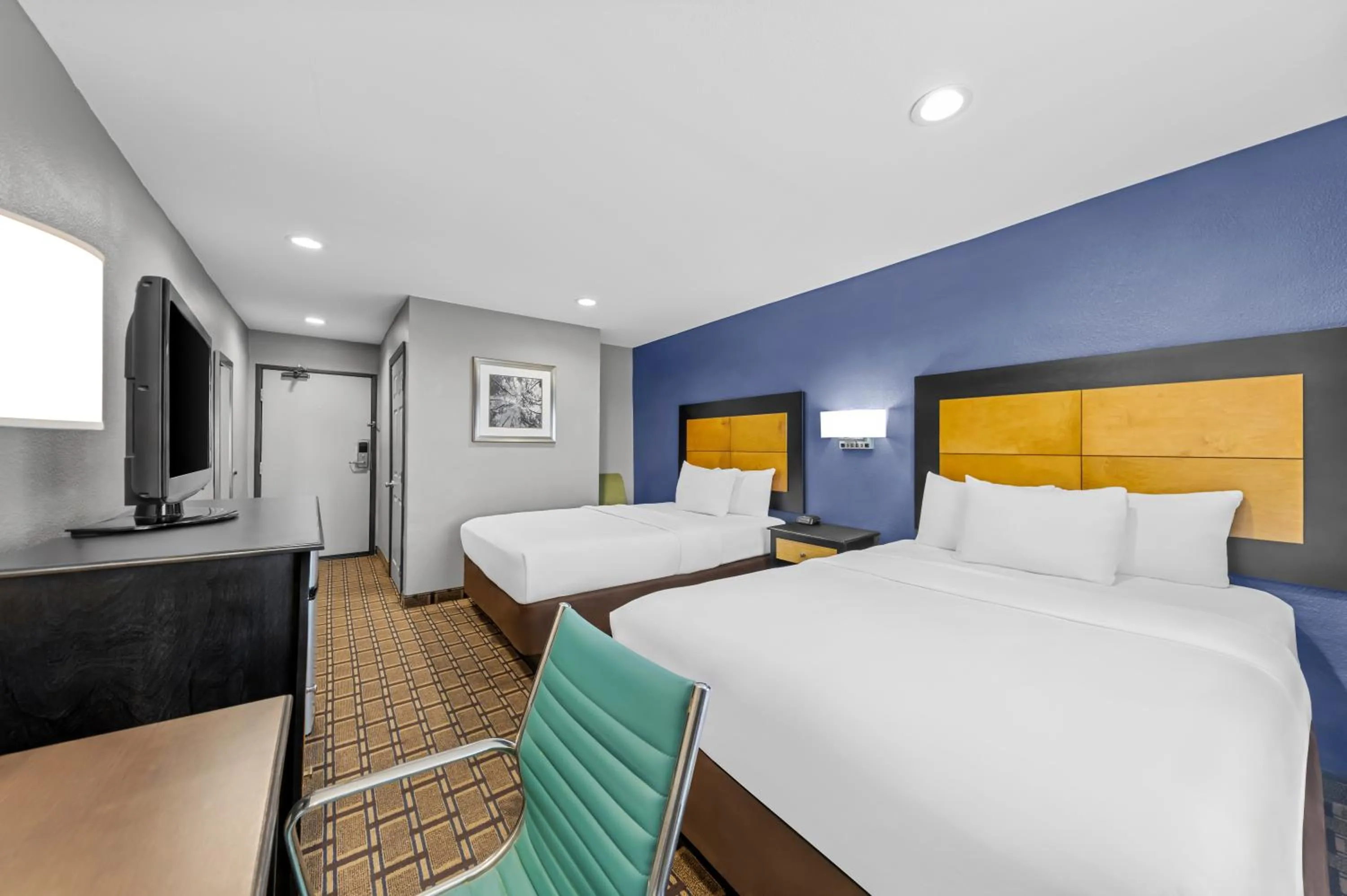 Bed in Quality Inn - Denton