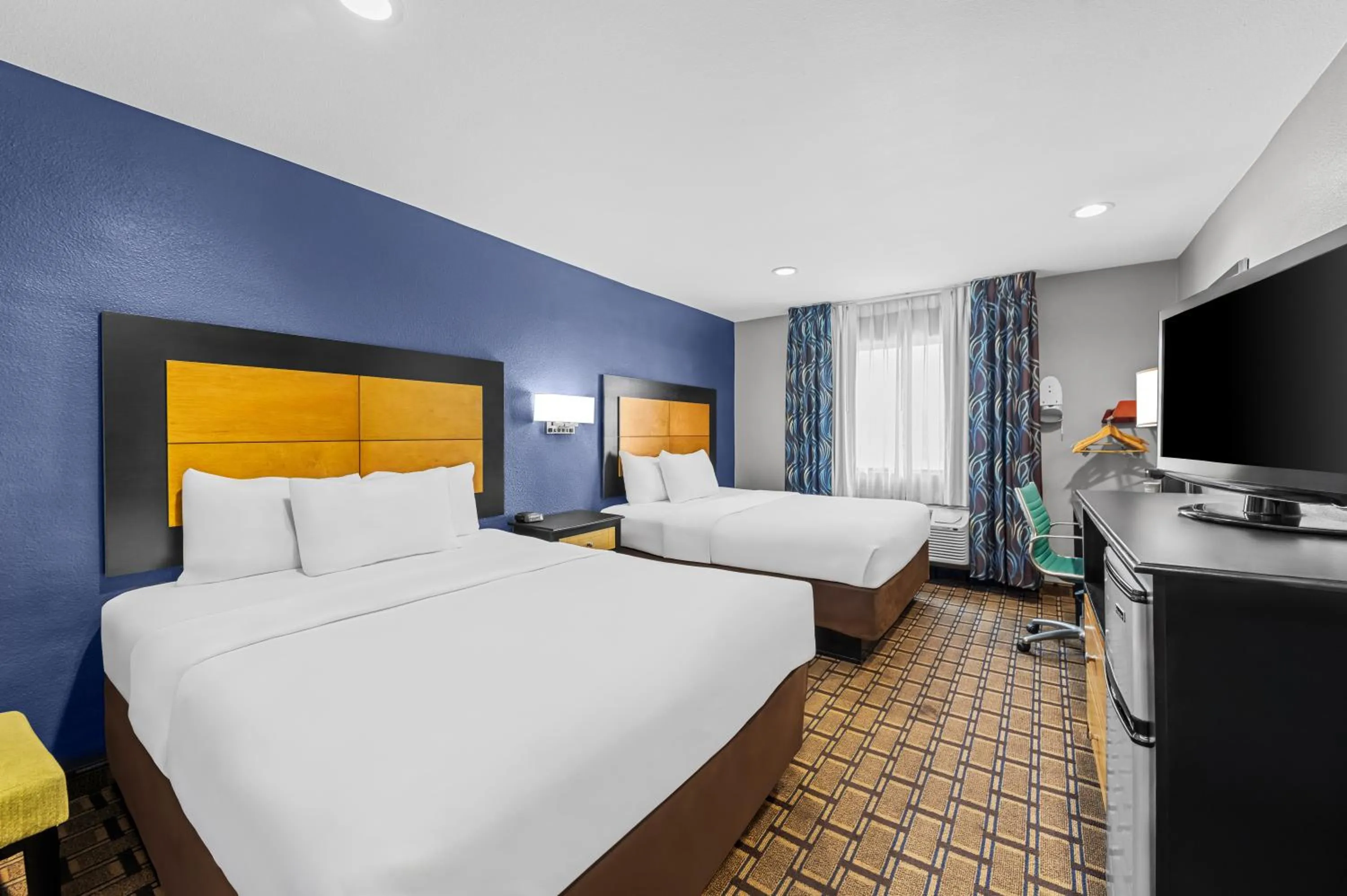 Bed in Quality Inn - Denton