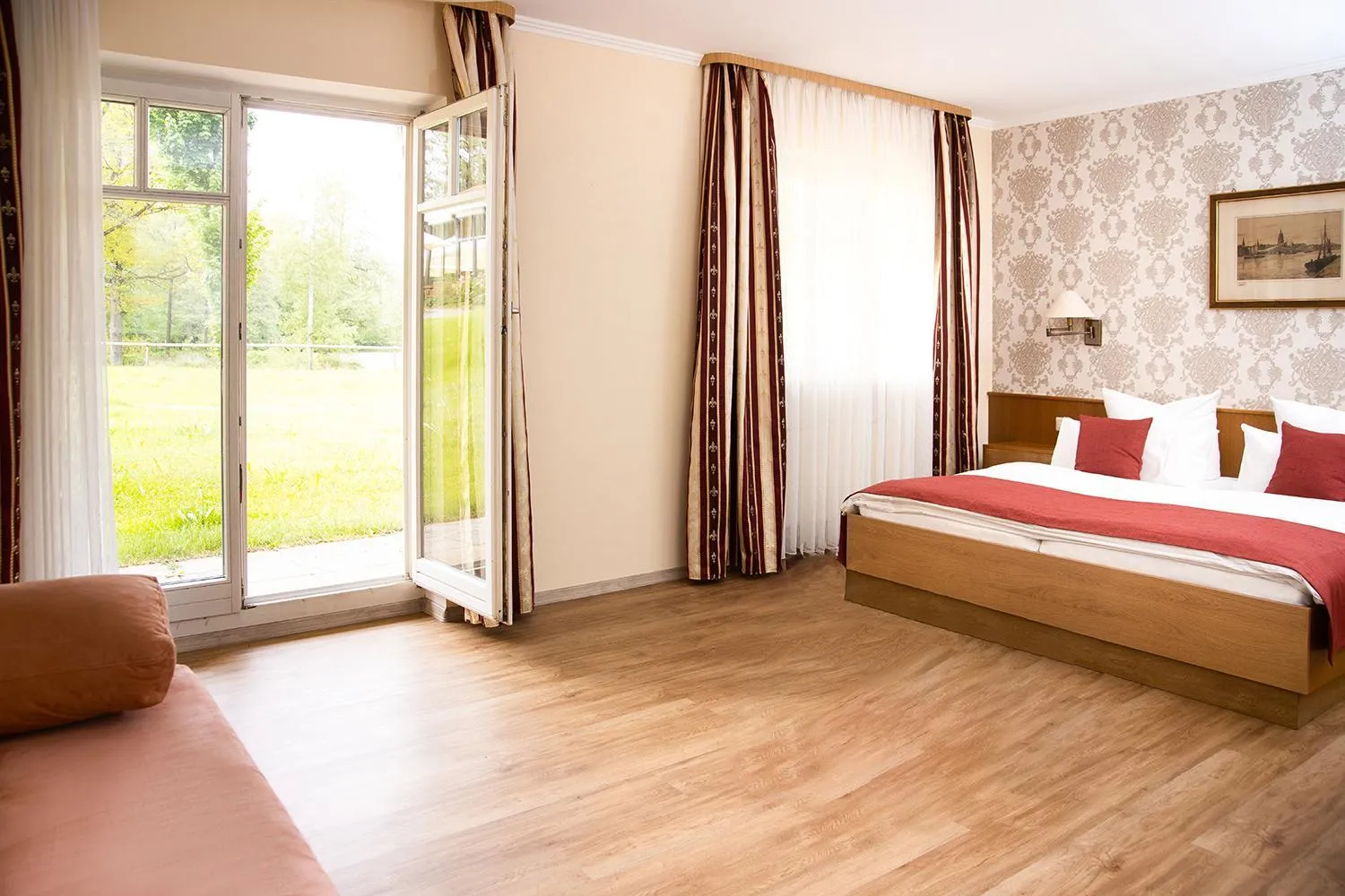 Photo of the whole room in Landschloss Ernestgrün