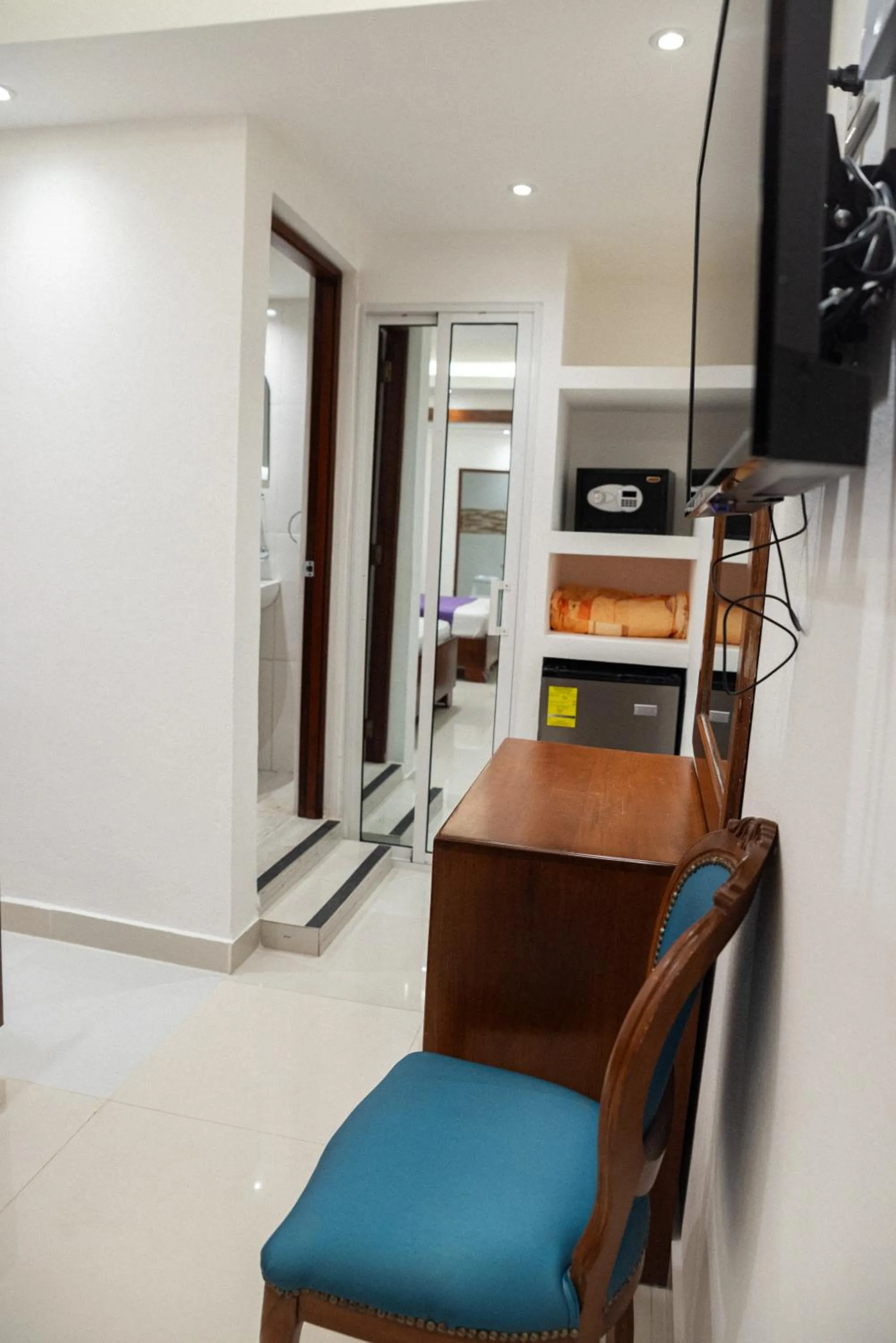 TV and multimedia in Cataleya Hotel