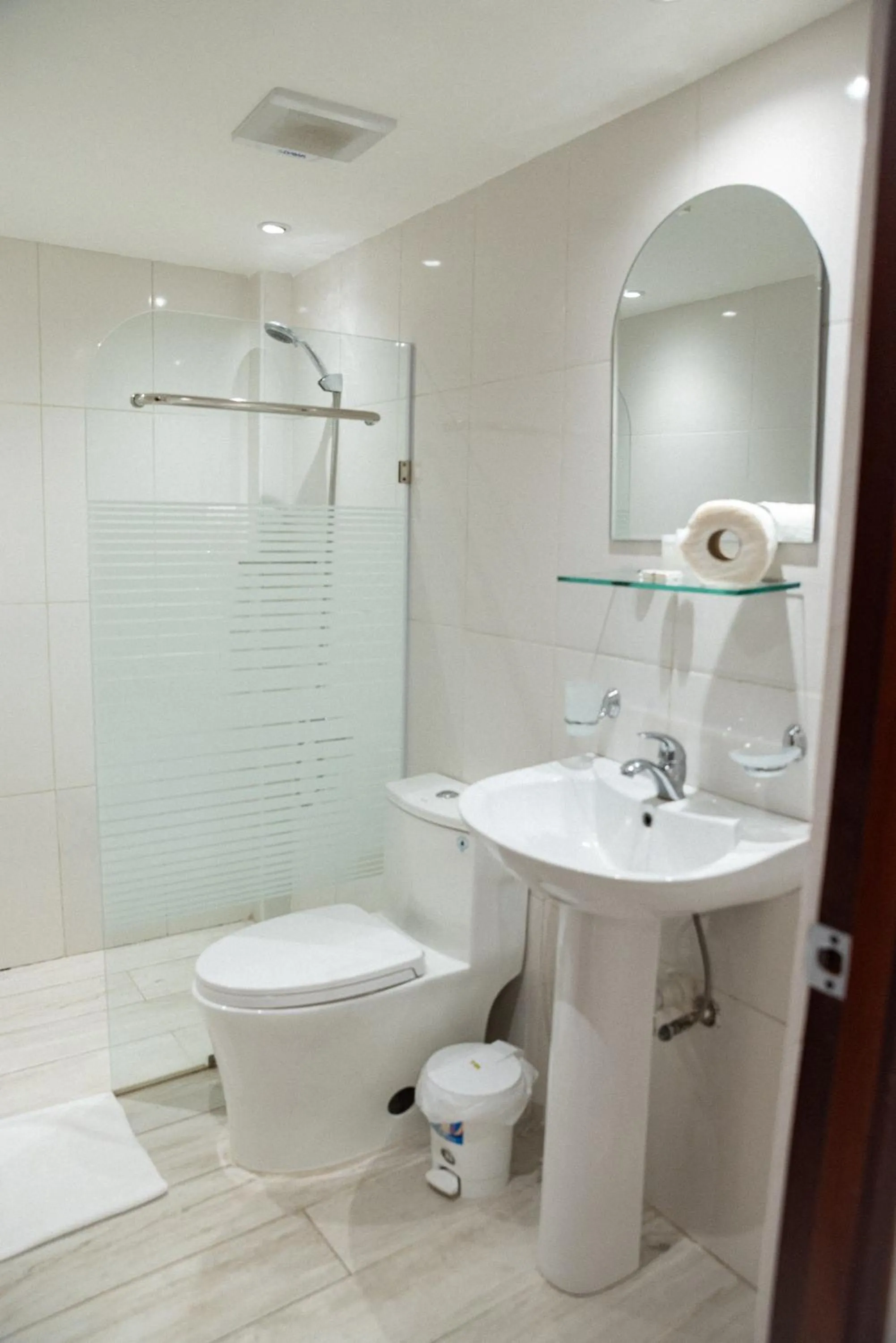 Shower in Cataleya Hotel