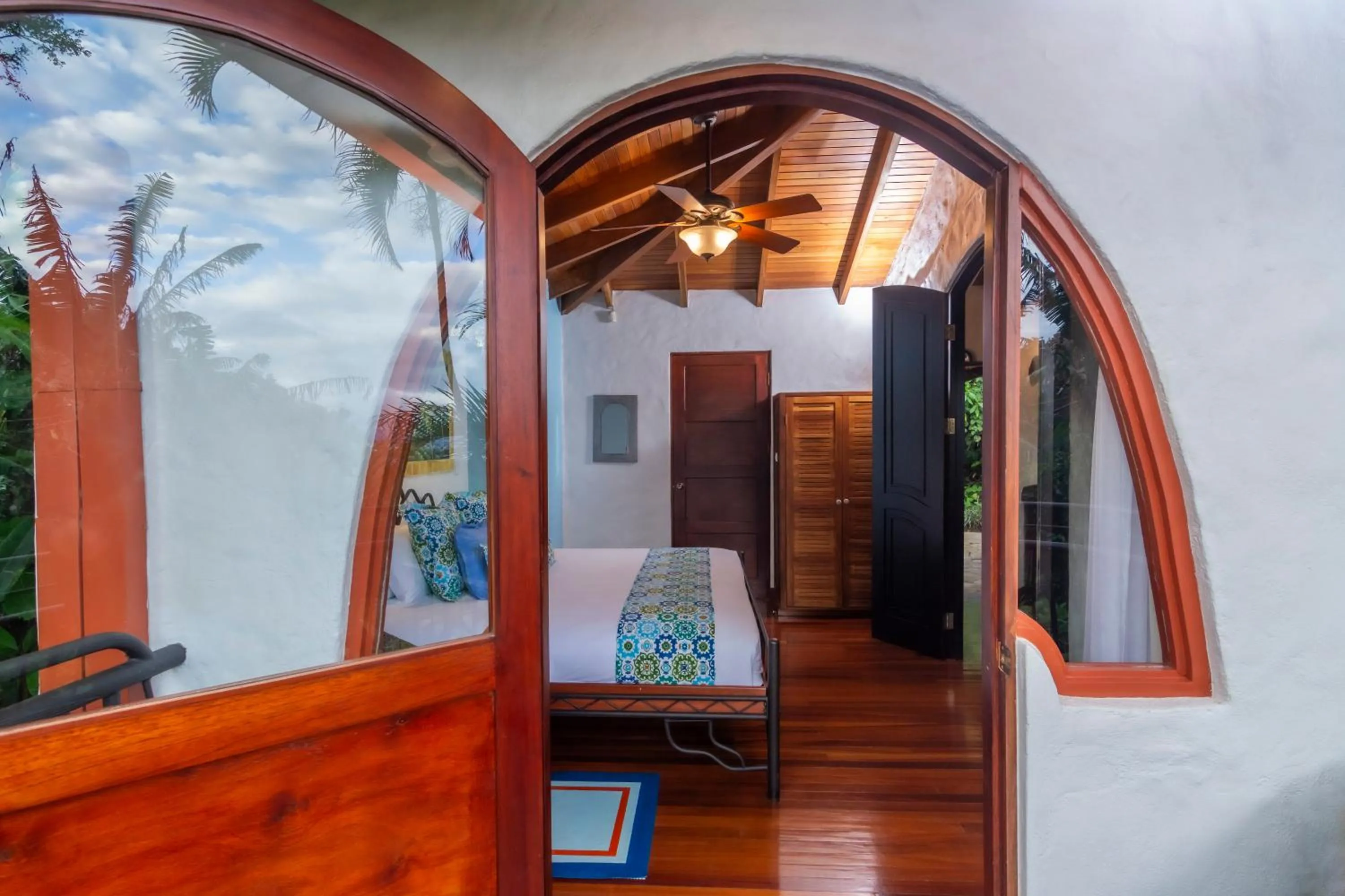 Bed in Finca Rosa Blanca Coffee Farm and Inn