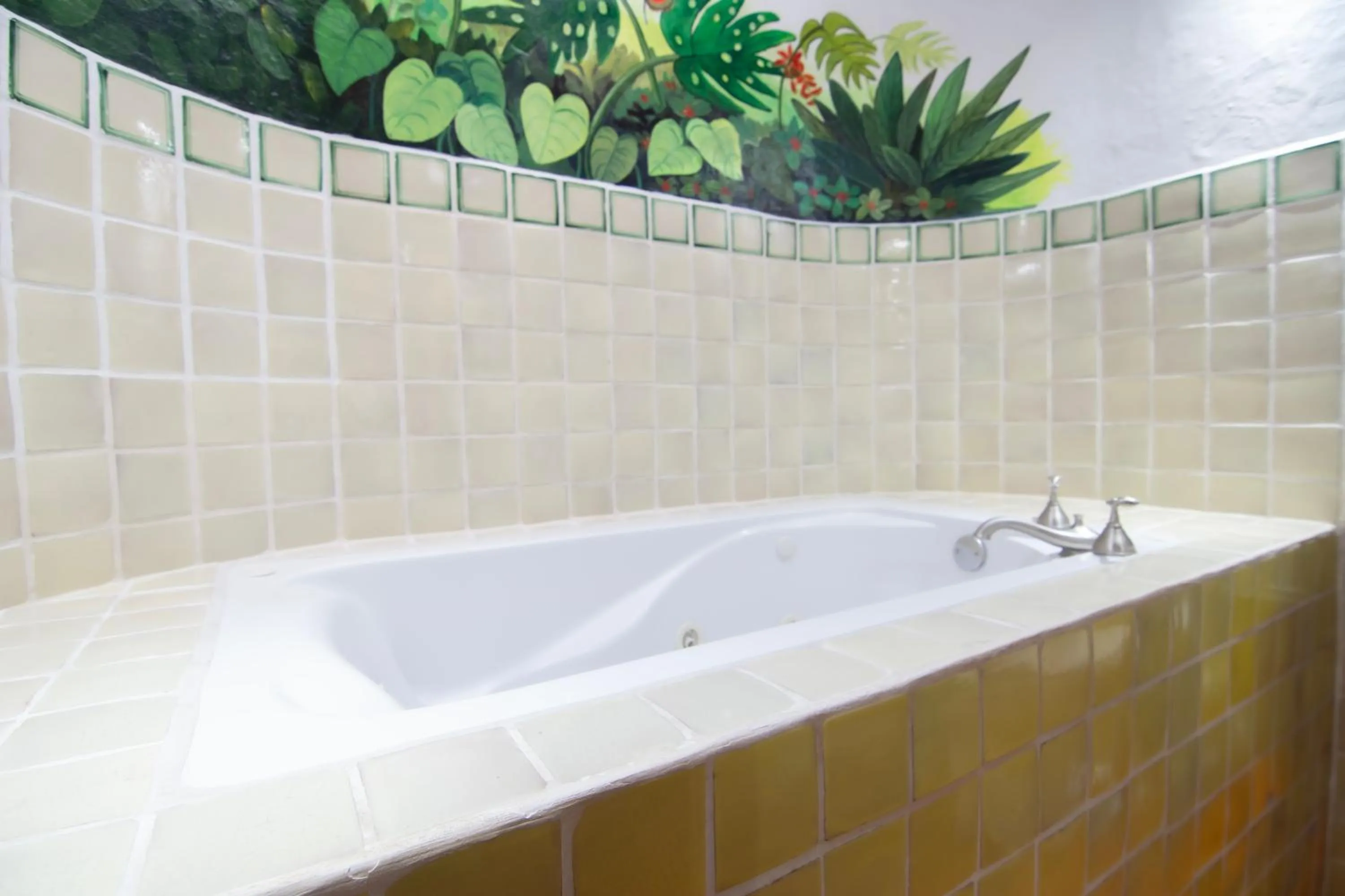 Bath in Finca Rosa Blanca Coffee Farm and Inn