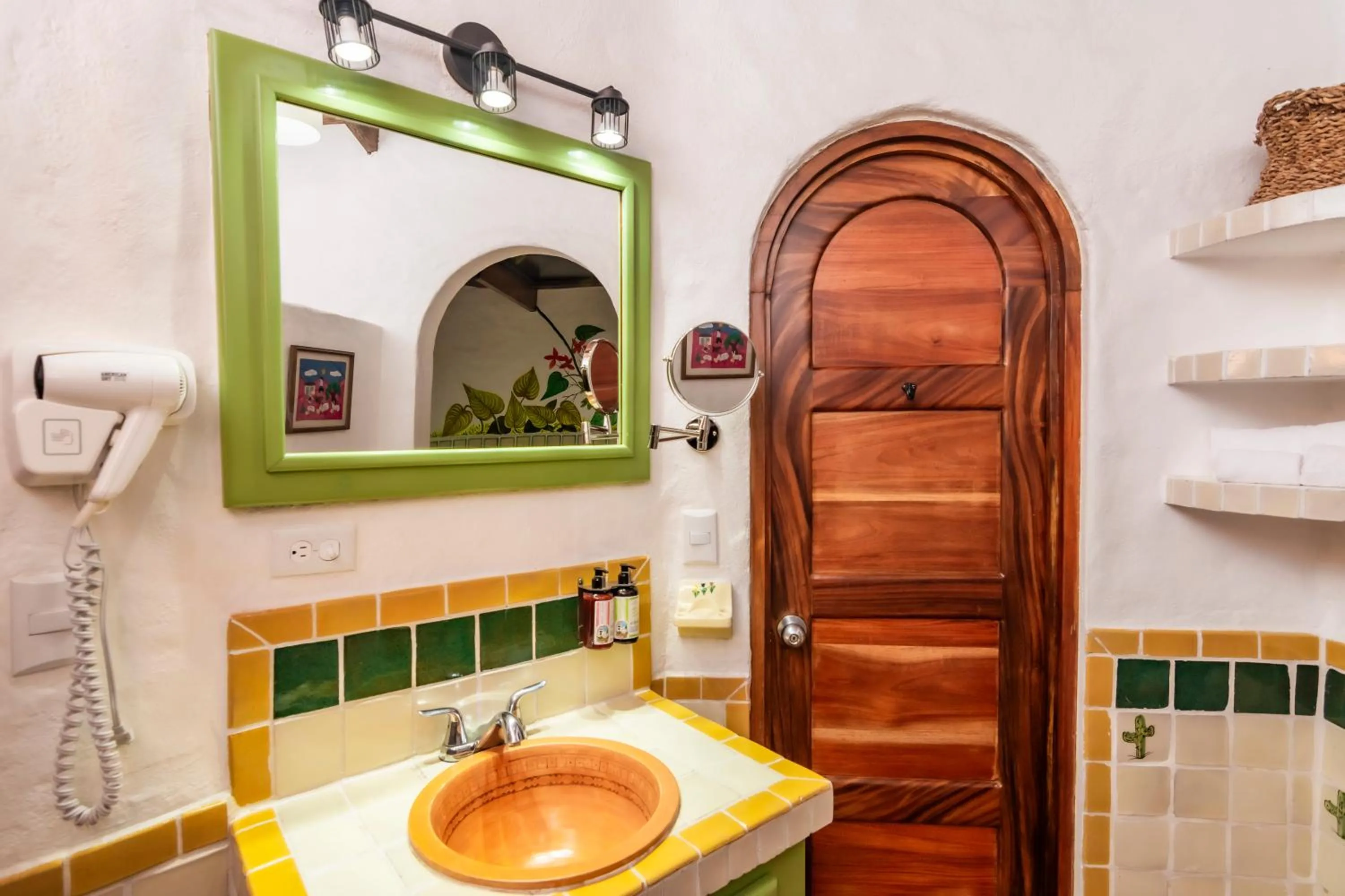 Bathroom in Finca Rosa Blanca Coffee Farm and Inn